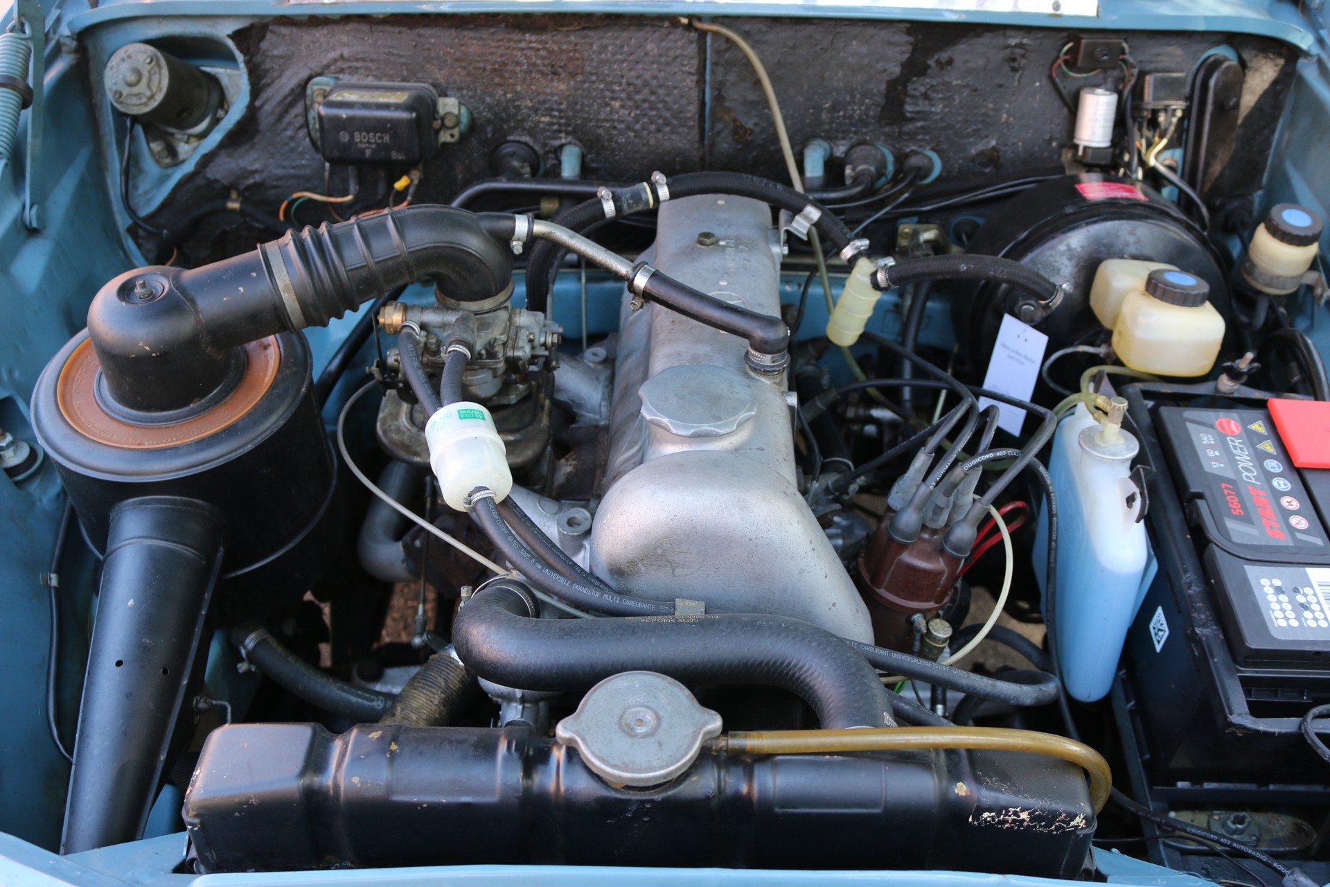 MERCEDES-BENZ 190 C W110-image-11