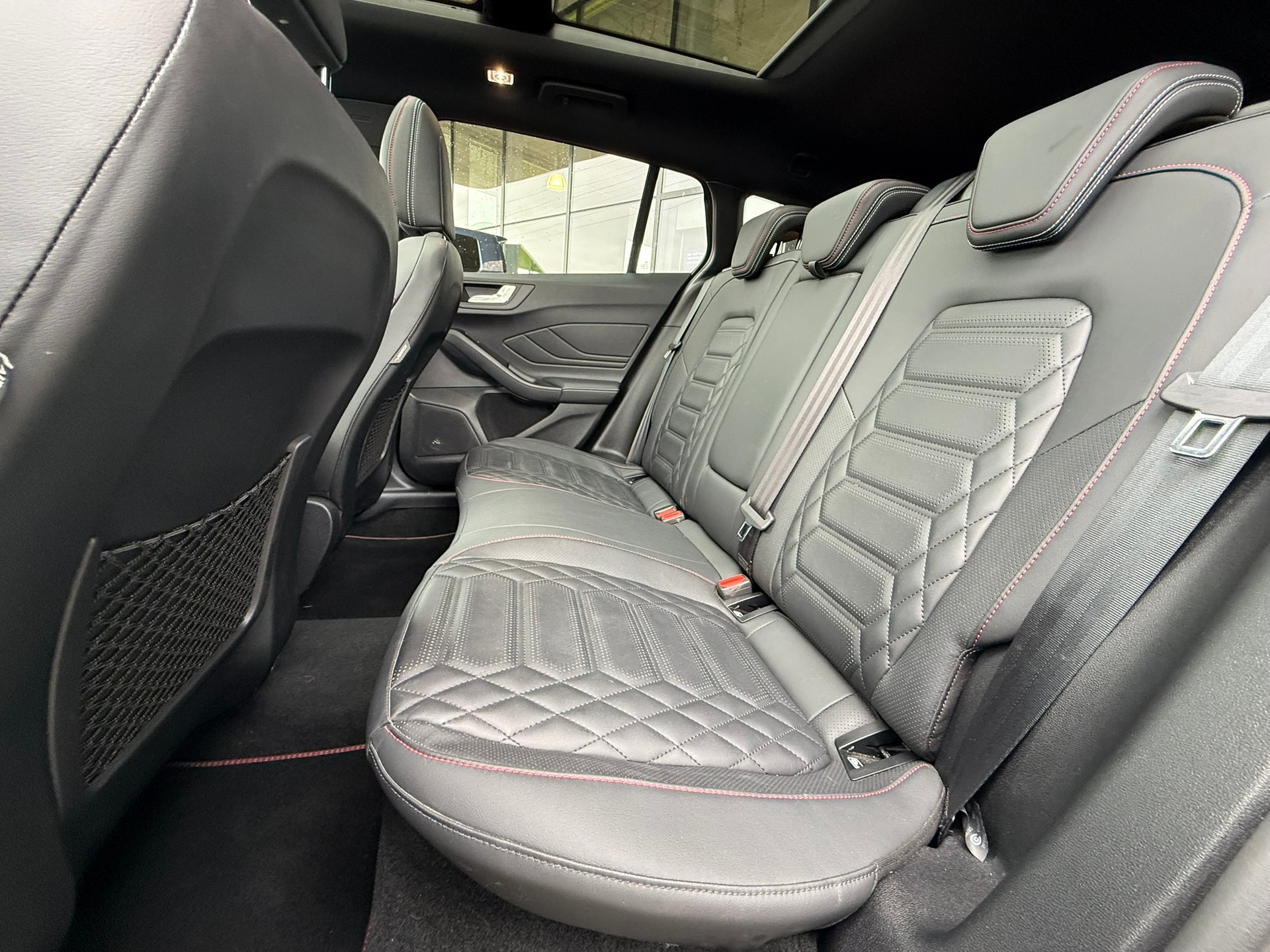 FORD Focus 1.0 MHEV ST-Line Vignale Automat-image-8