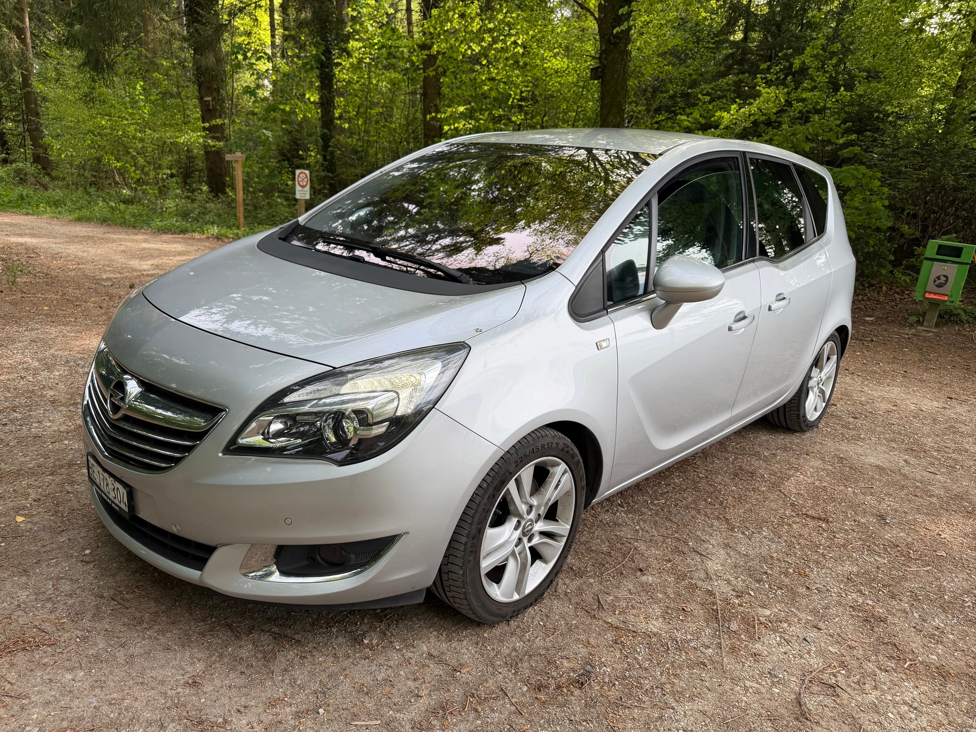 OPEL Meriva 1.6 CDTi Cosmo -frisch ab Mfk-showroom-element-1