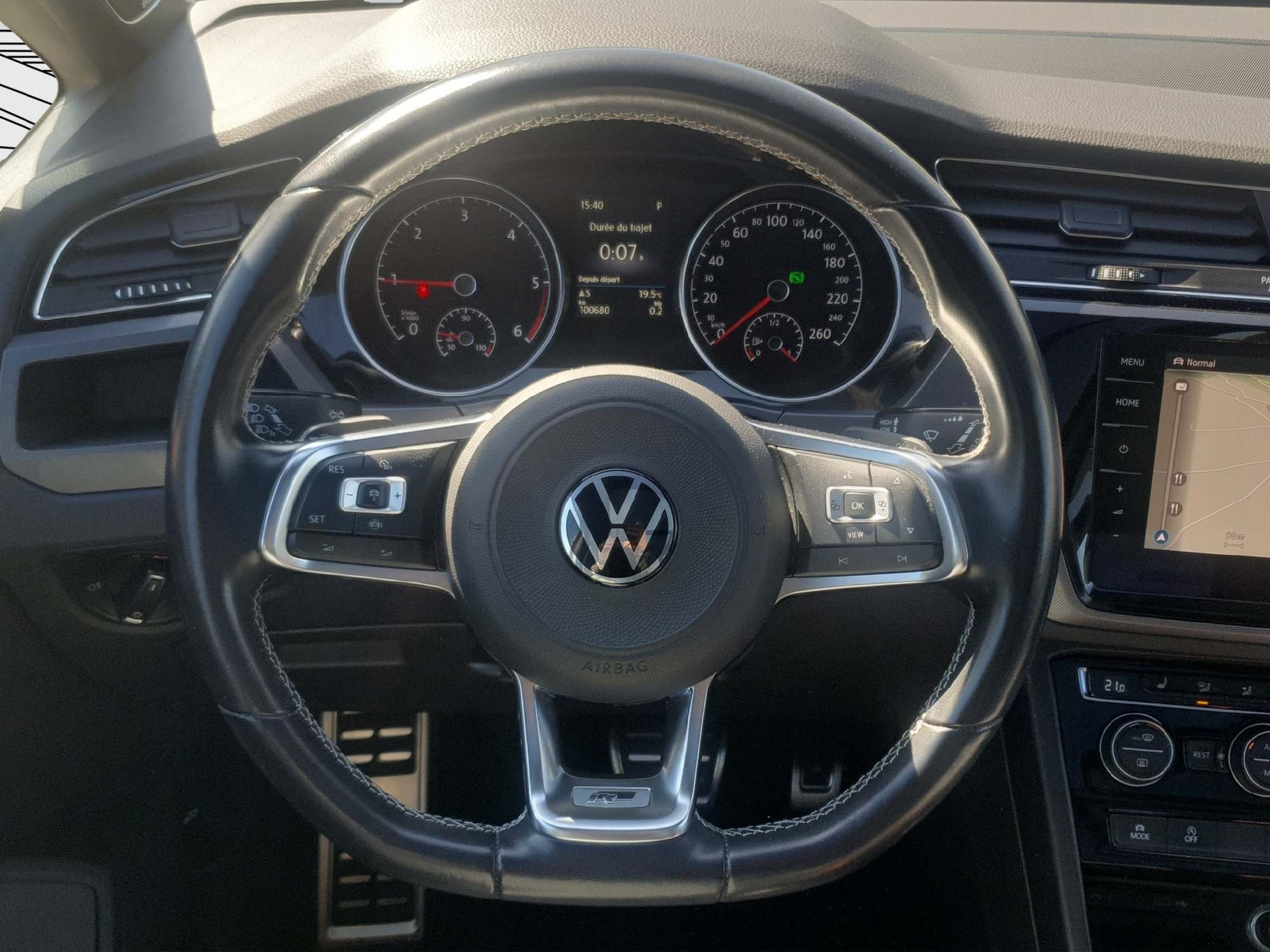 VW Touran 2.0 TDI SCR R-Line Highline DSG-image-9