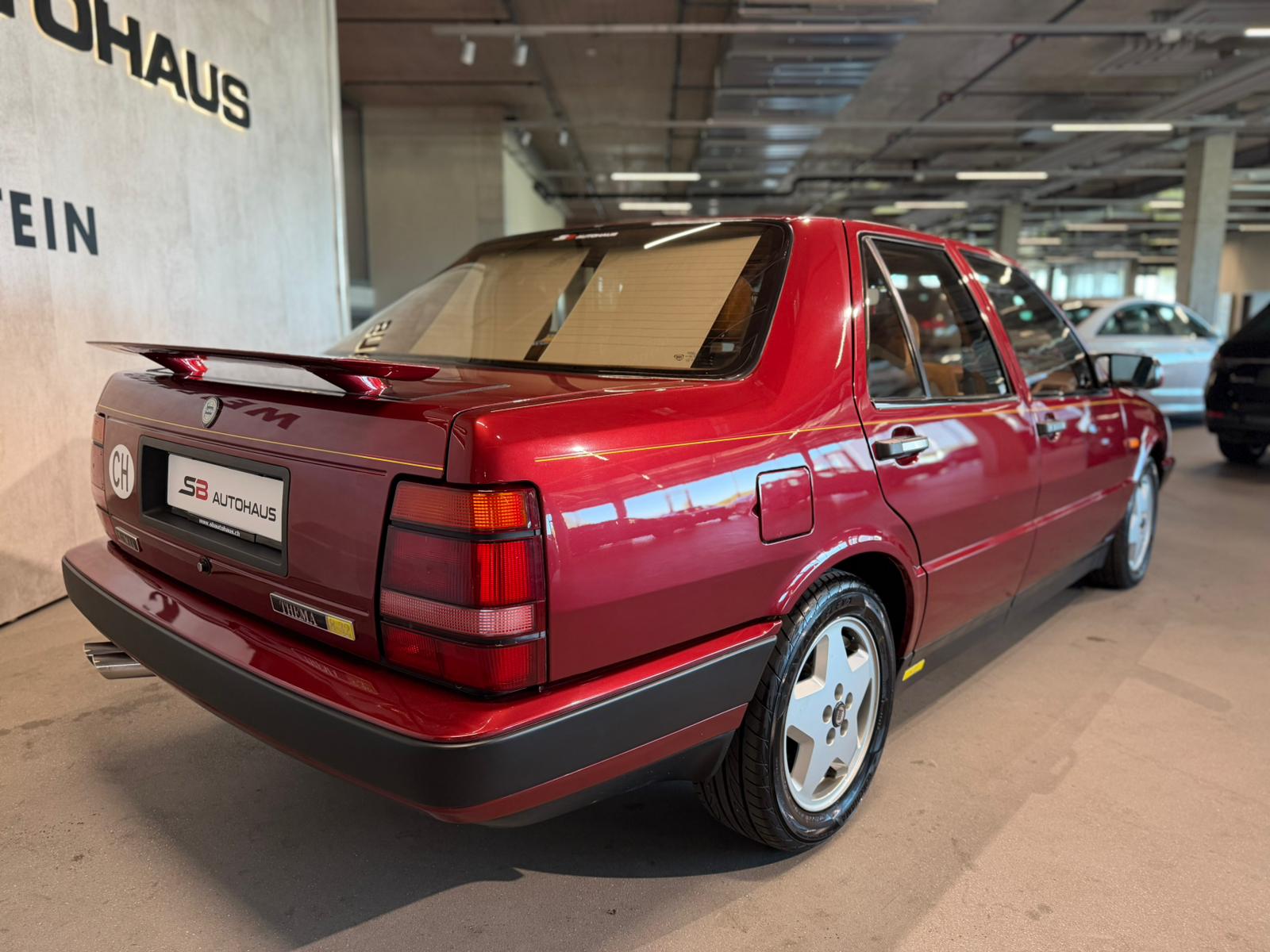 LANCIA Thema 8.32 Ferrari-image-10