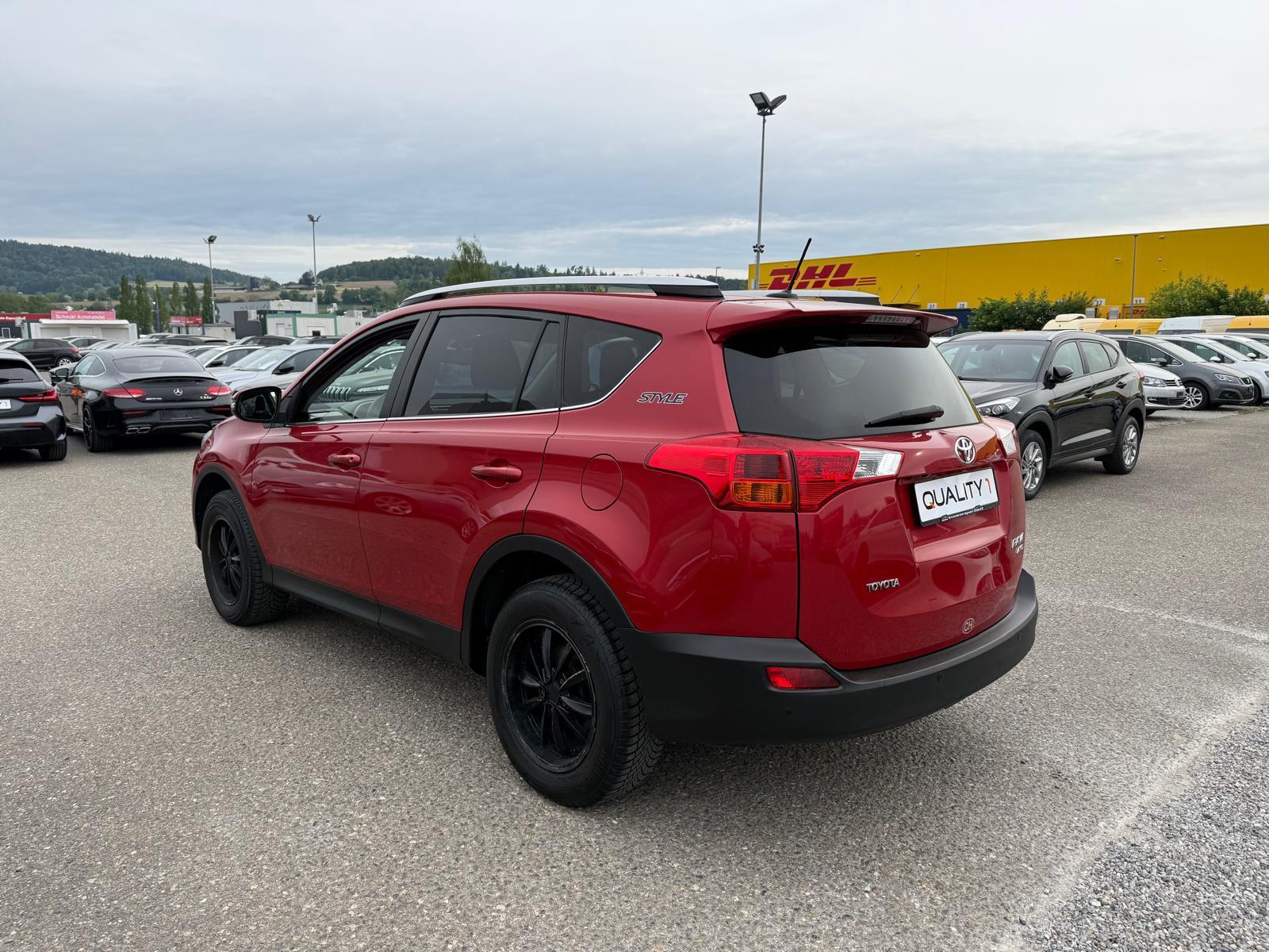 TOYOTA RAV4 2.2 D-4D 150 Style-image-3