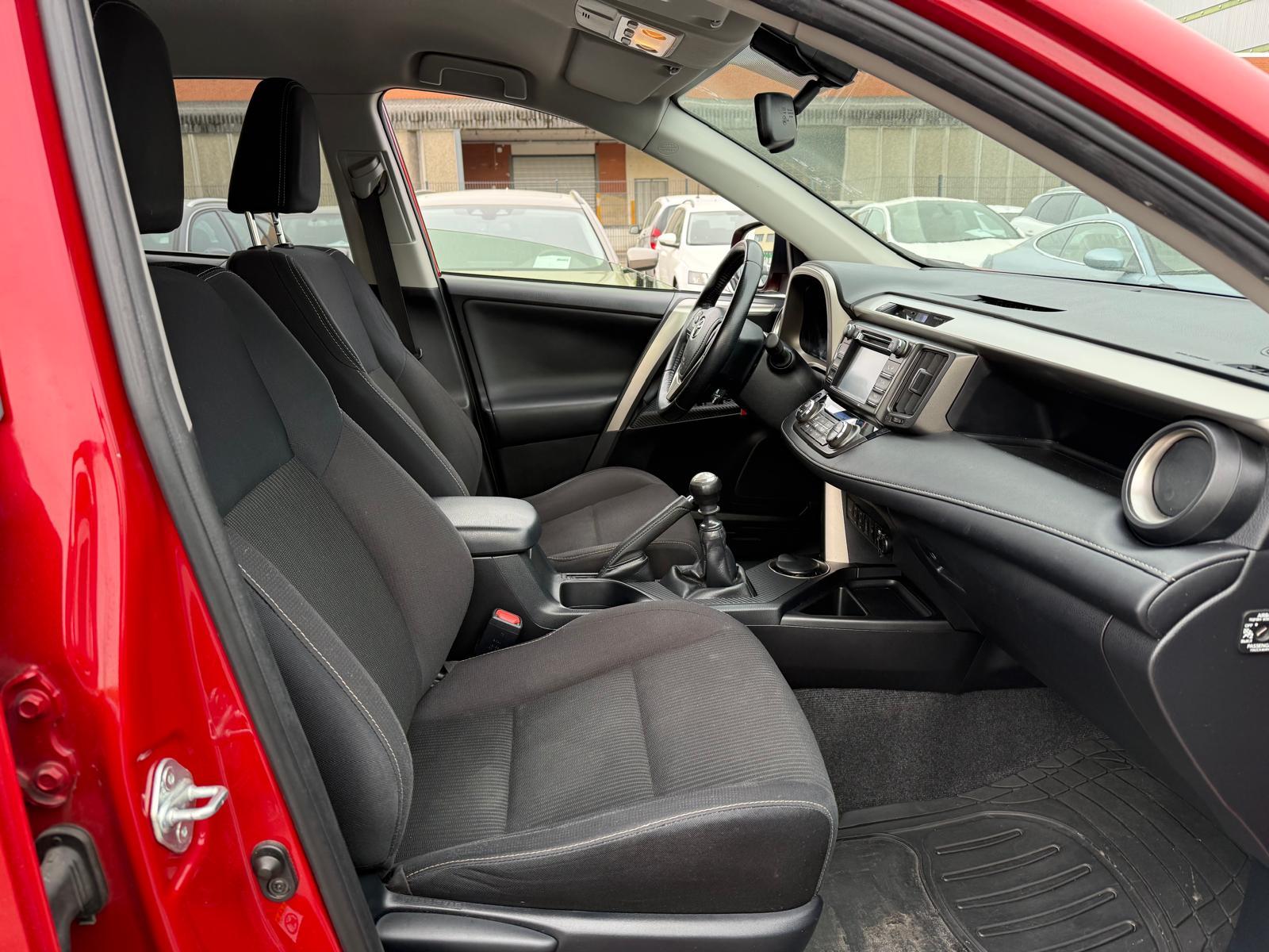 TOYOTA RAV4 2.2 D-4D 150 Style-image-10