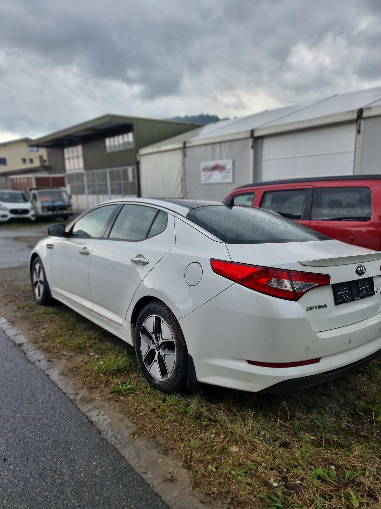 KIA Optima 2.0 CVVT Hybrid Automatic-image-4