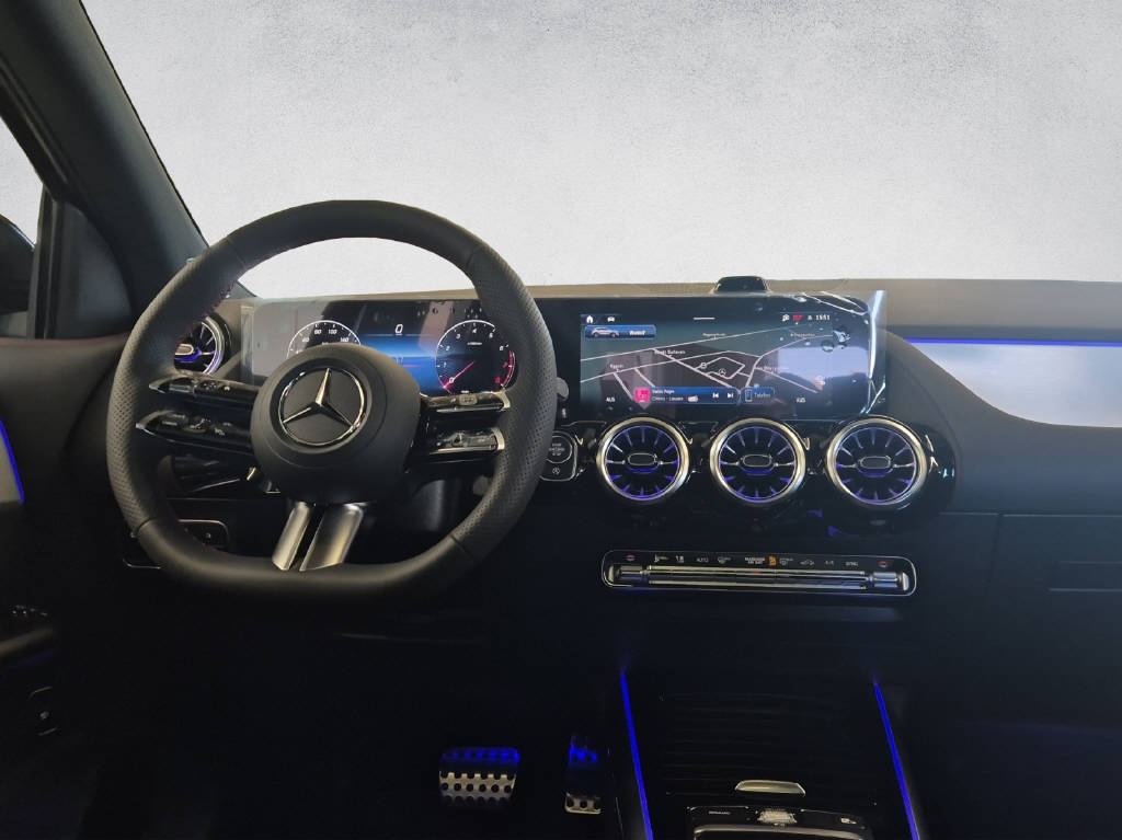 MERCEDES-BENZ GLA 250 Swiss Star-image-11