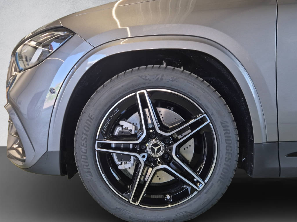 MERCEDES-BENZ GLA 250 Swiss Star-image-5