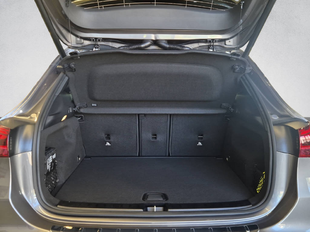 MERCEDES-BENZ GLA 250 Swiss Star-image-6