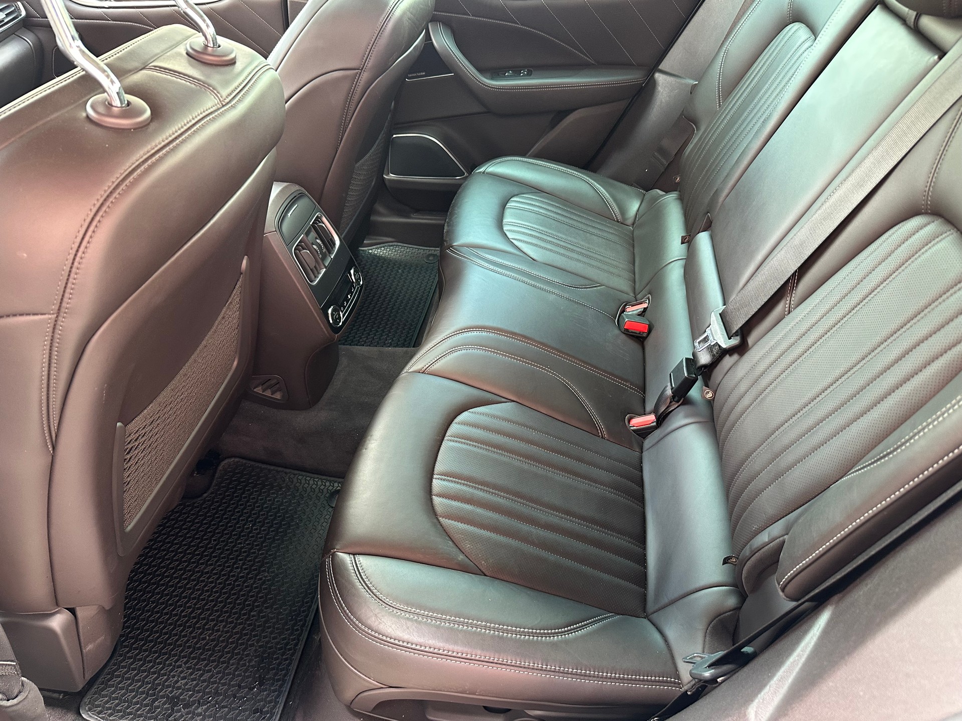MASERATI Levante D 3.0V6 GranLusso-image-12