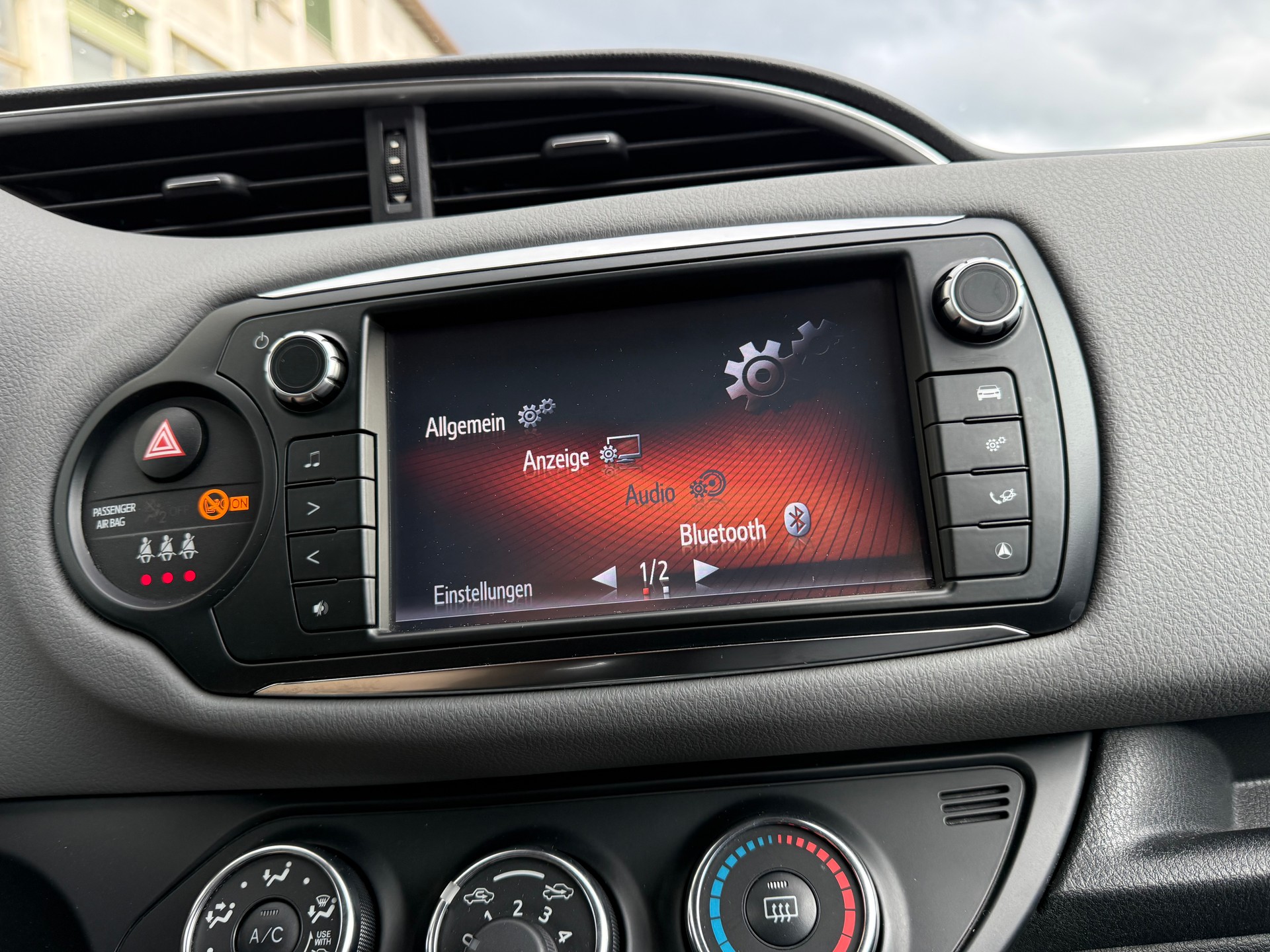 TOYOTA Yaris 1.33 Trend-image-11