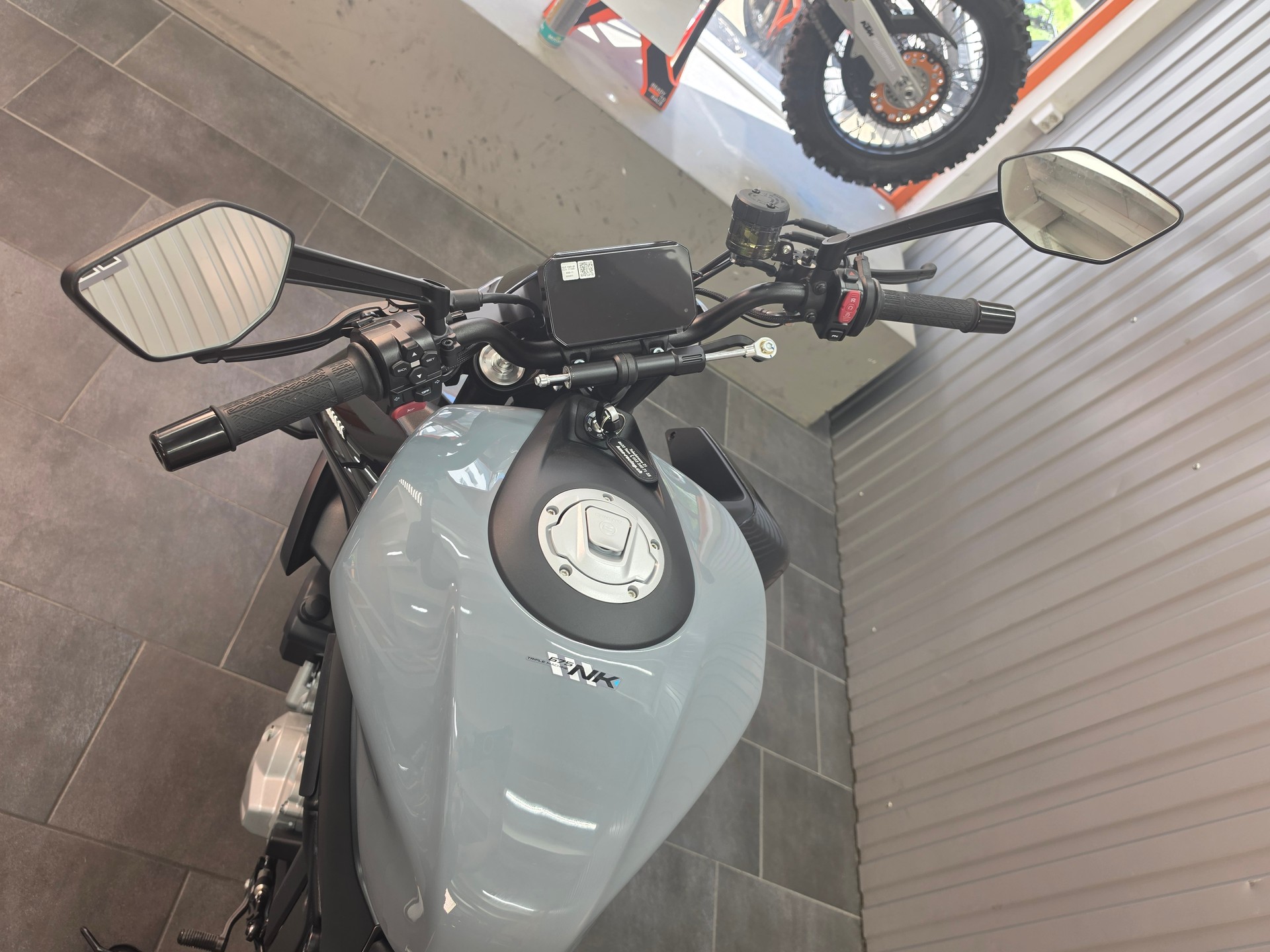 CF MOTO 675NK (35 kW)-showroom-element-2
