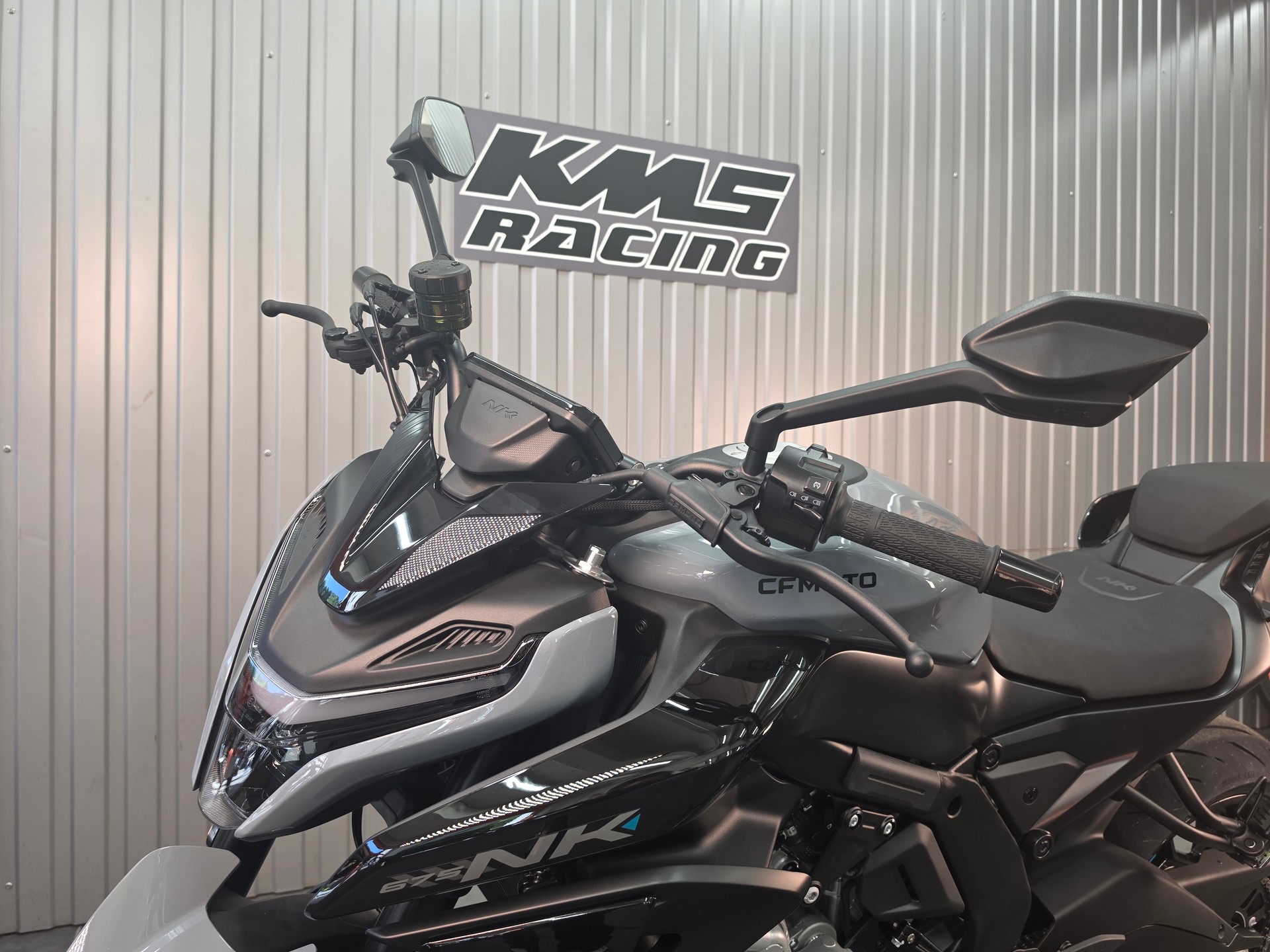 CF MOTO 675NK (35 kW)-showroom-element-3