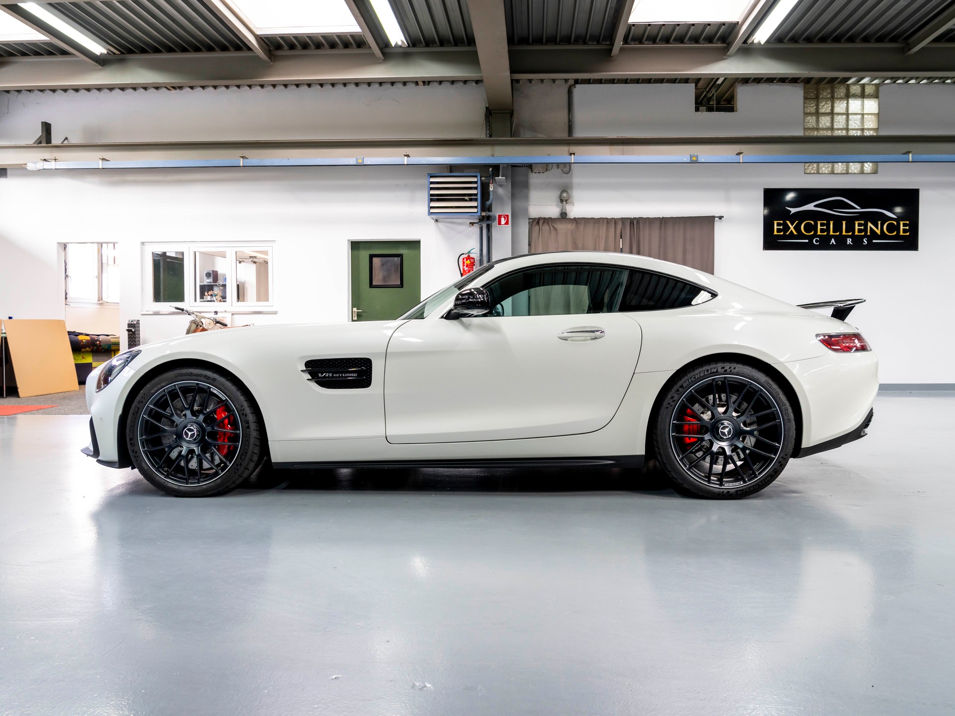 MERCEDES-BENZ AMG GT S Edition 1 Speedshift DCT-image-3