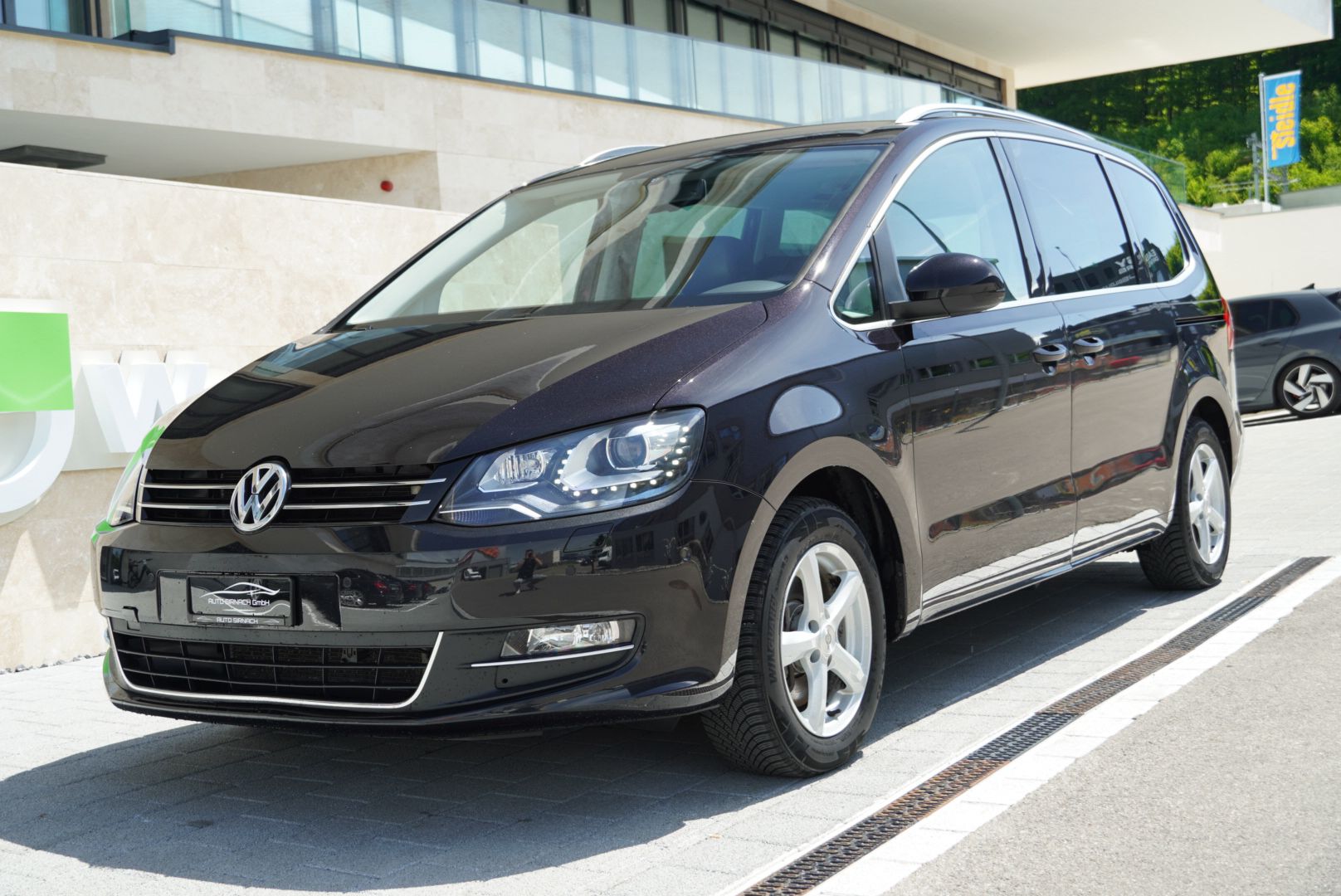 VW Sharan 2.0 TDI BlueMotion Technology Highline DSG-image-4