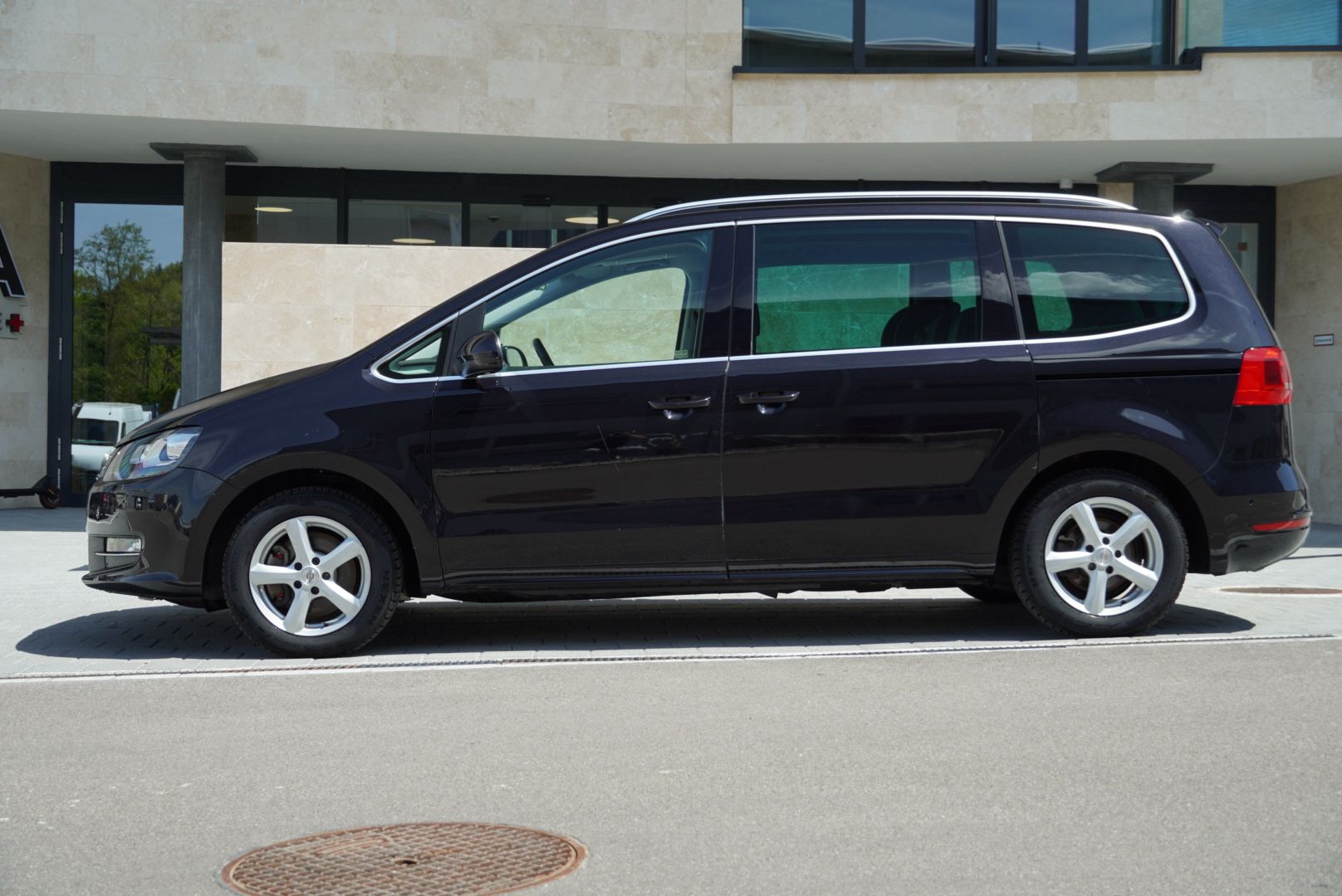 VW Sharan 2.0 TDI BlueMotion Technology Highline DSG-image-7