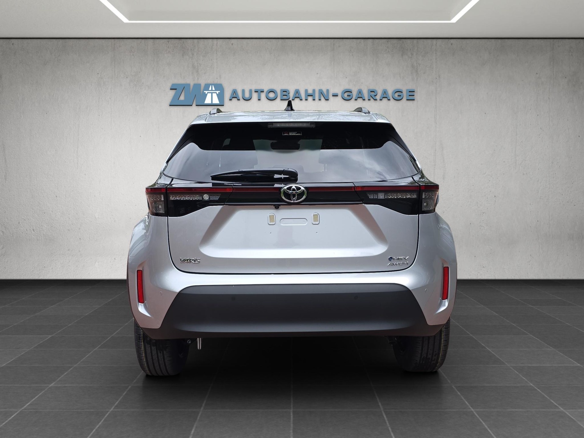 TOYOTA Yaris Cross 1.5 VVT-i HSD Trend AWD-i-image-3