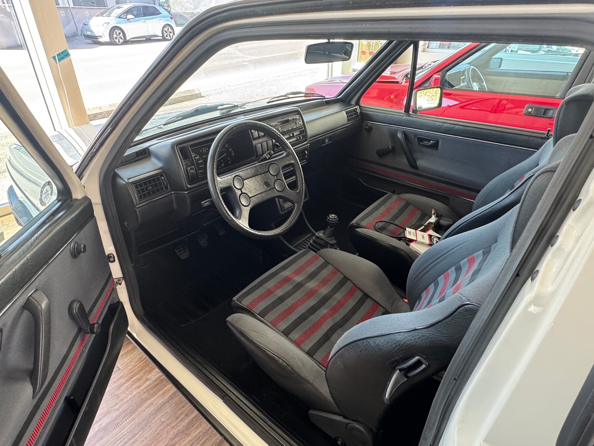 VW Golf 1800 GTI-image-4
