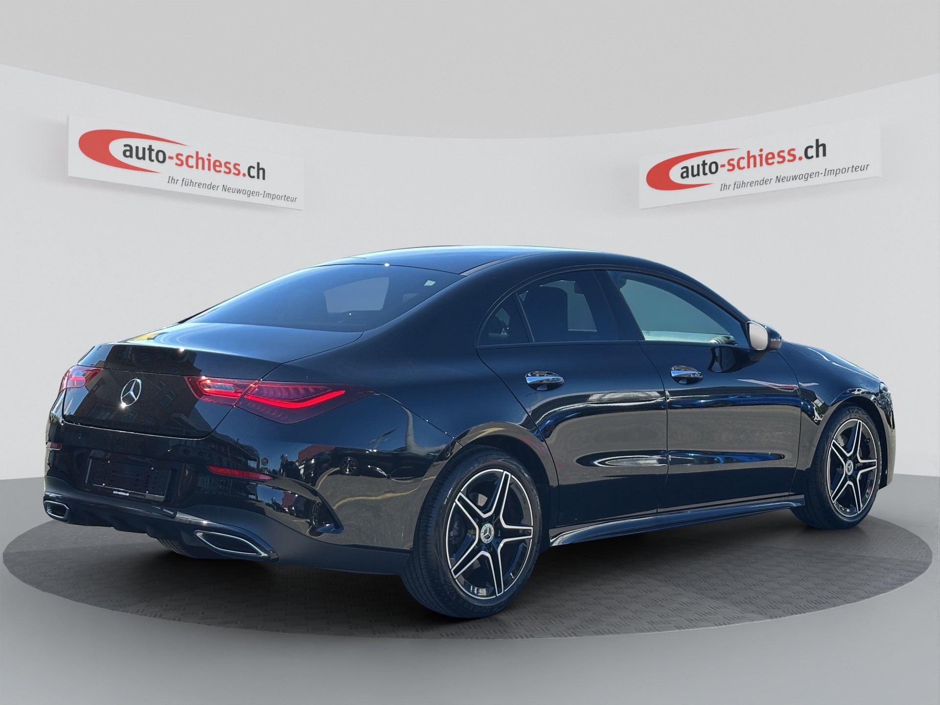 MERCEDES-BENZ CLA 200 AMG Night 7G-DCT-image-4