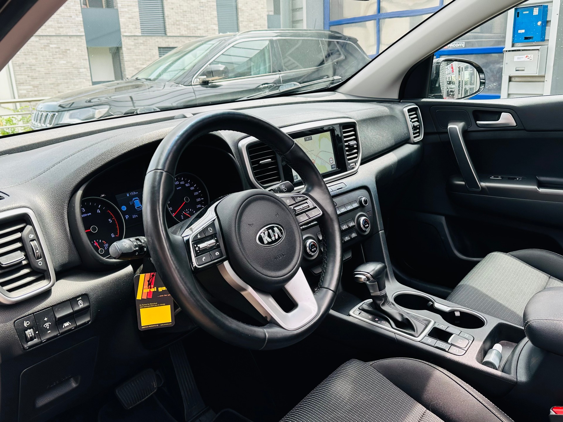KIA Sportage 1.6CRDi Trend 4WD Automat-image-13