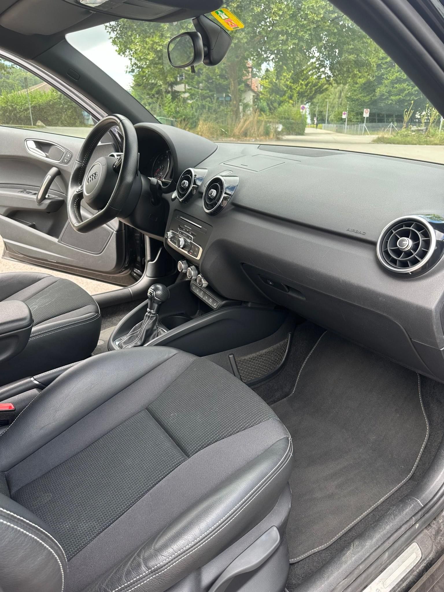 AUDI A1 Sportback 1.4 TFSI S-tronic-image-6