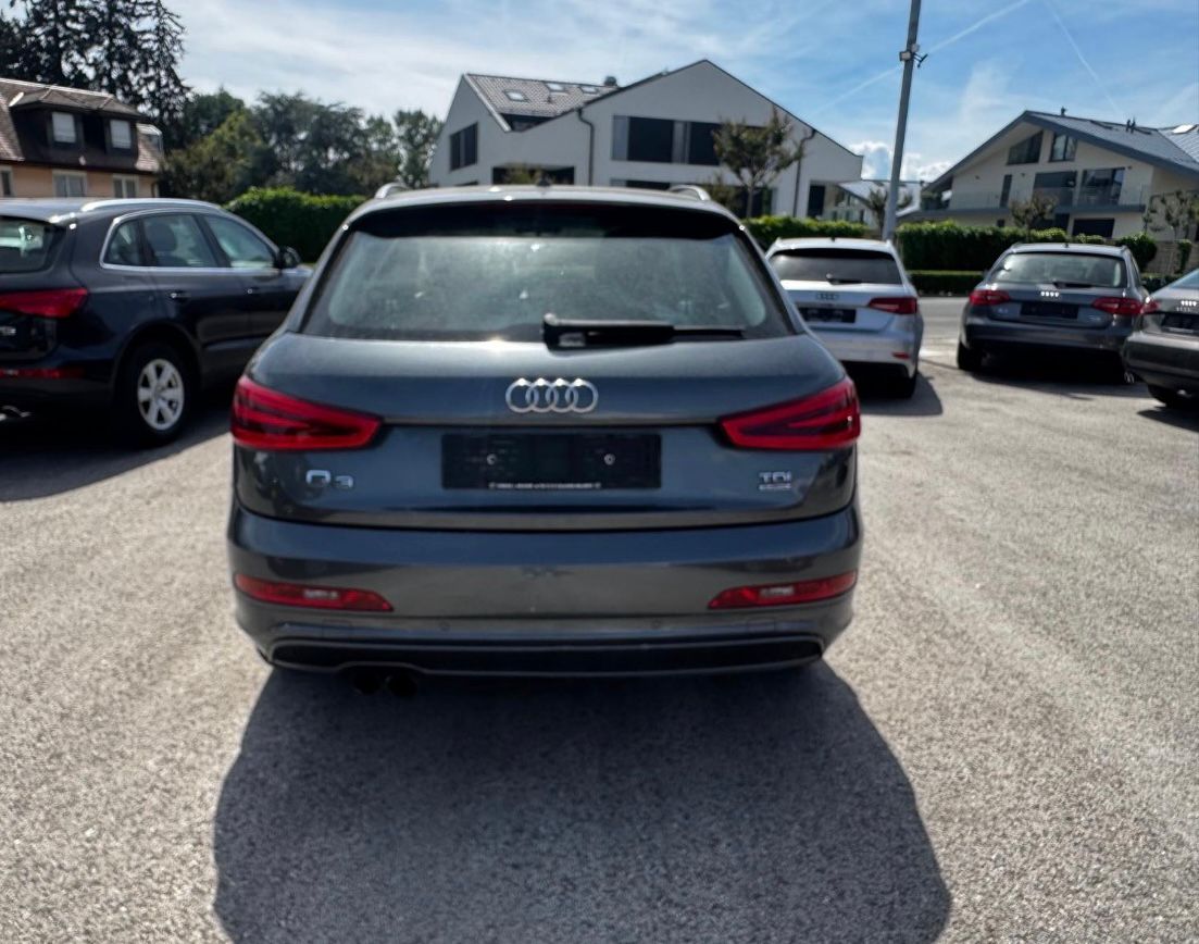 AUDI Q3 2.0 TDI quattro S-tronic-image-4