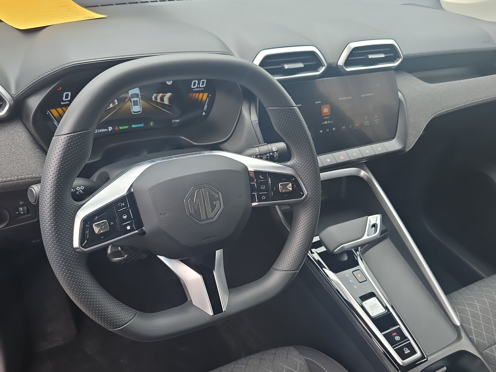 MG ZS 1.5 Hybrid+ Standard-image-7