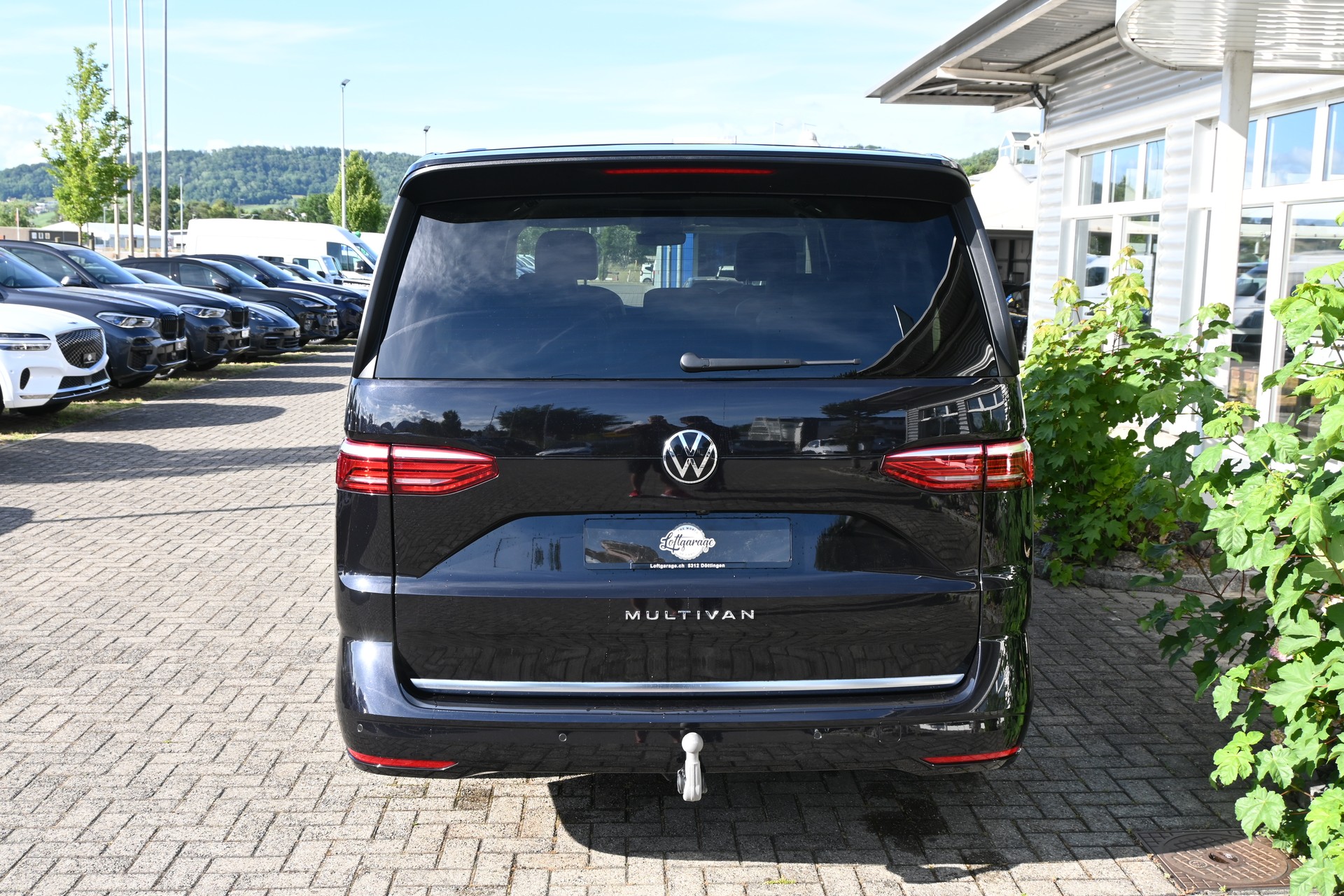 VW Multivan 2.0 TDI Style DSG Lang 7-Plätzer + AHK 2000kg-image-3