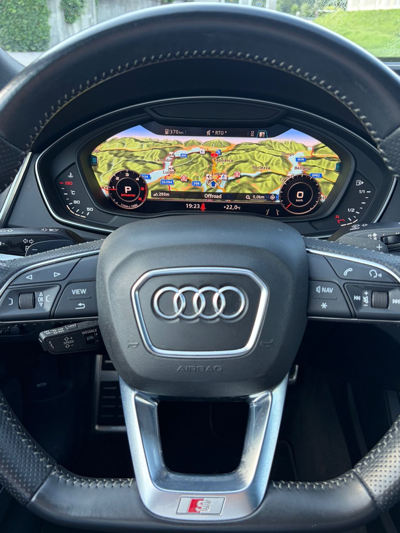 AUDI 2.0 40 TDI Sport qu. S-Tronic-image-5