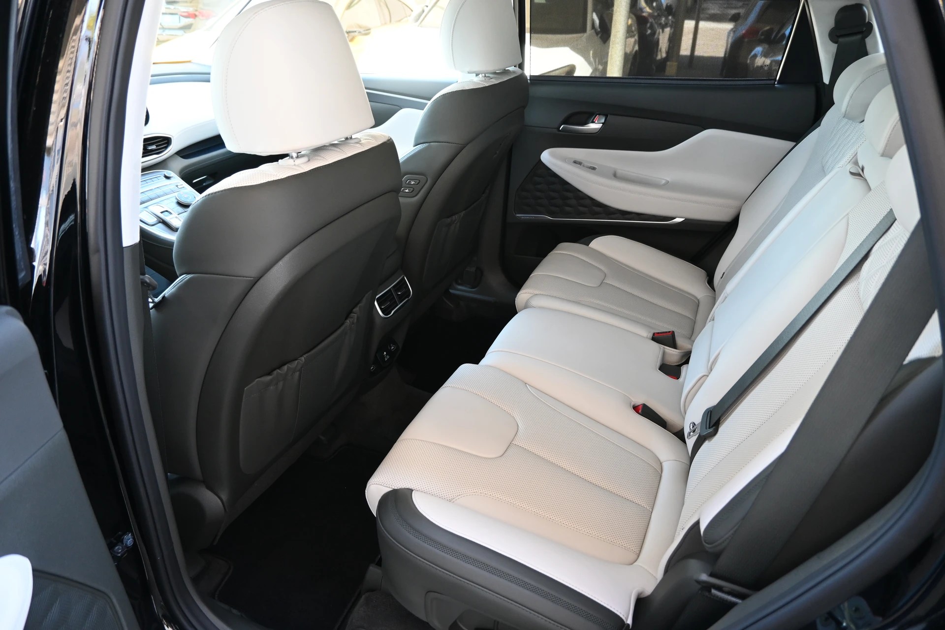 HYUNDAI Santa Fe 2.2 CRDI Vertex 4WD Automatic + 7-Plätzer + Werksgarantie 02.2027-image-13