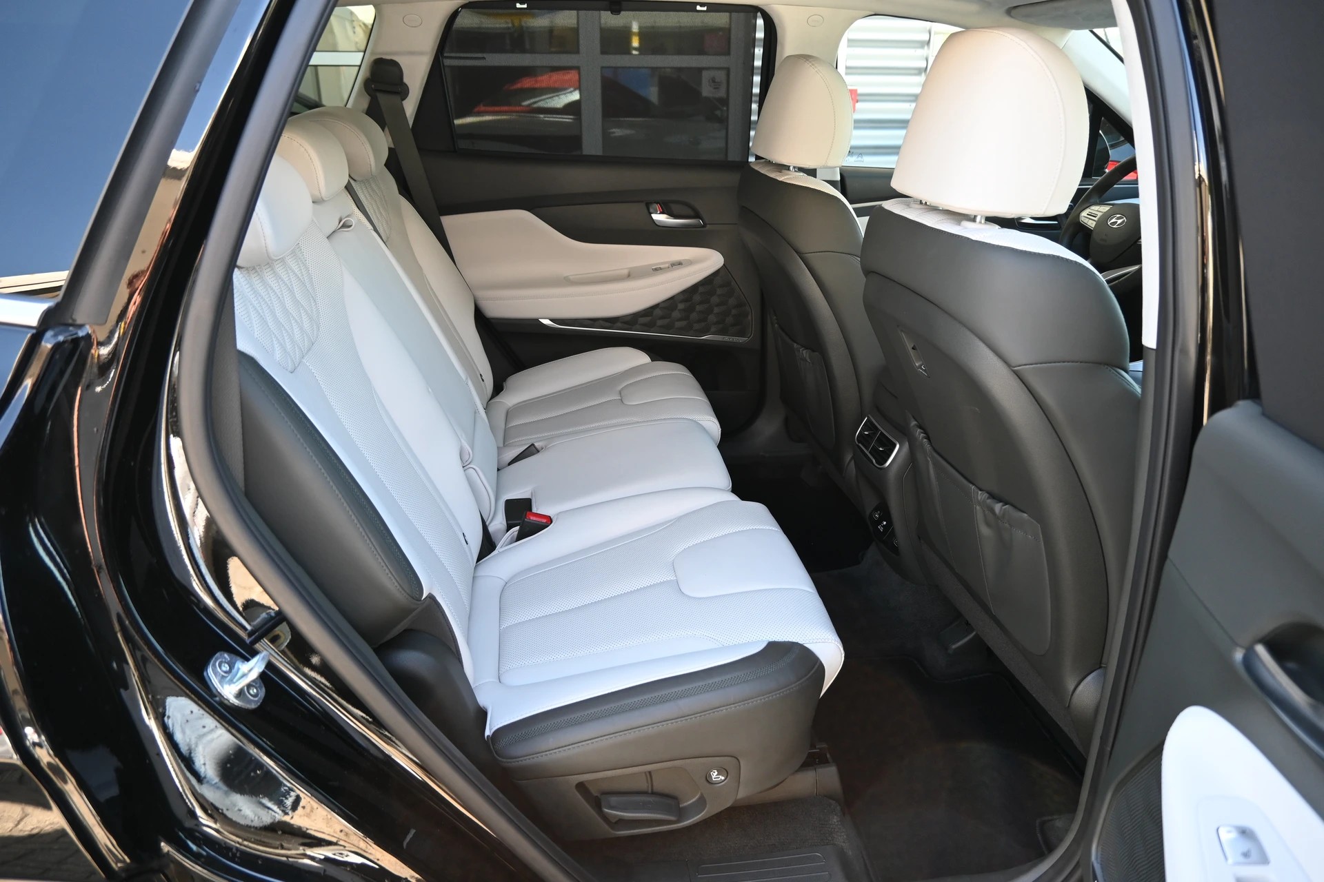 HYUNDAI Santa Fe 2.2 CRDI Vertex 4WD Automatic + 7-Plätzer + Werksgarantie 02.2027-image-14