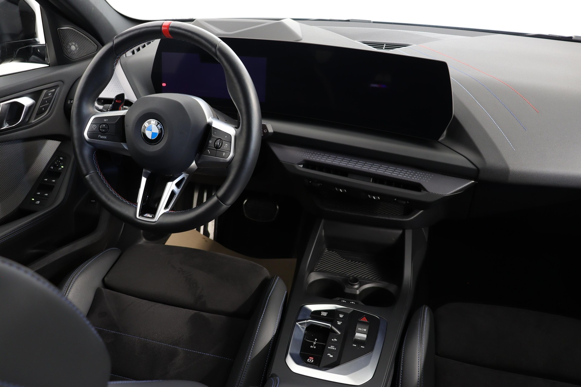 BMW M135i xDrive-image-1