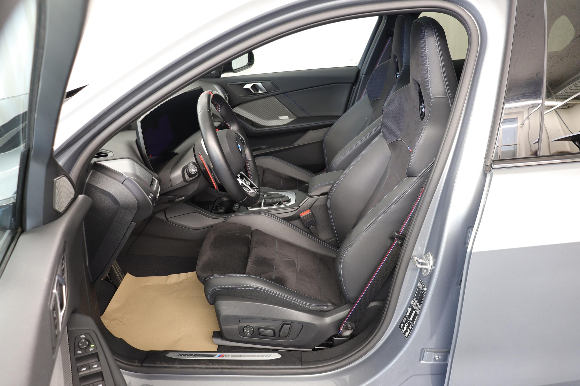 BMW M135i xDrive-image-3