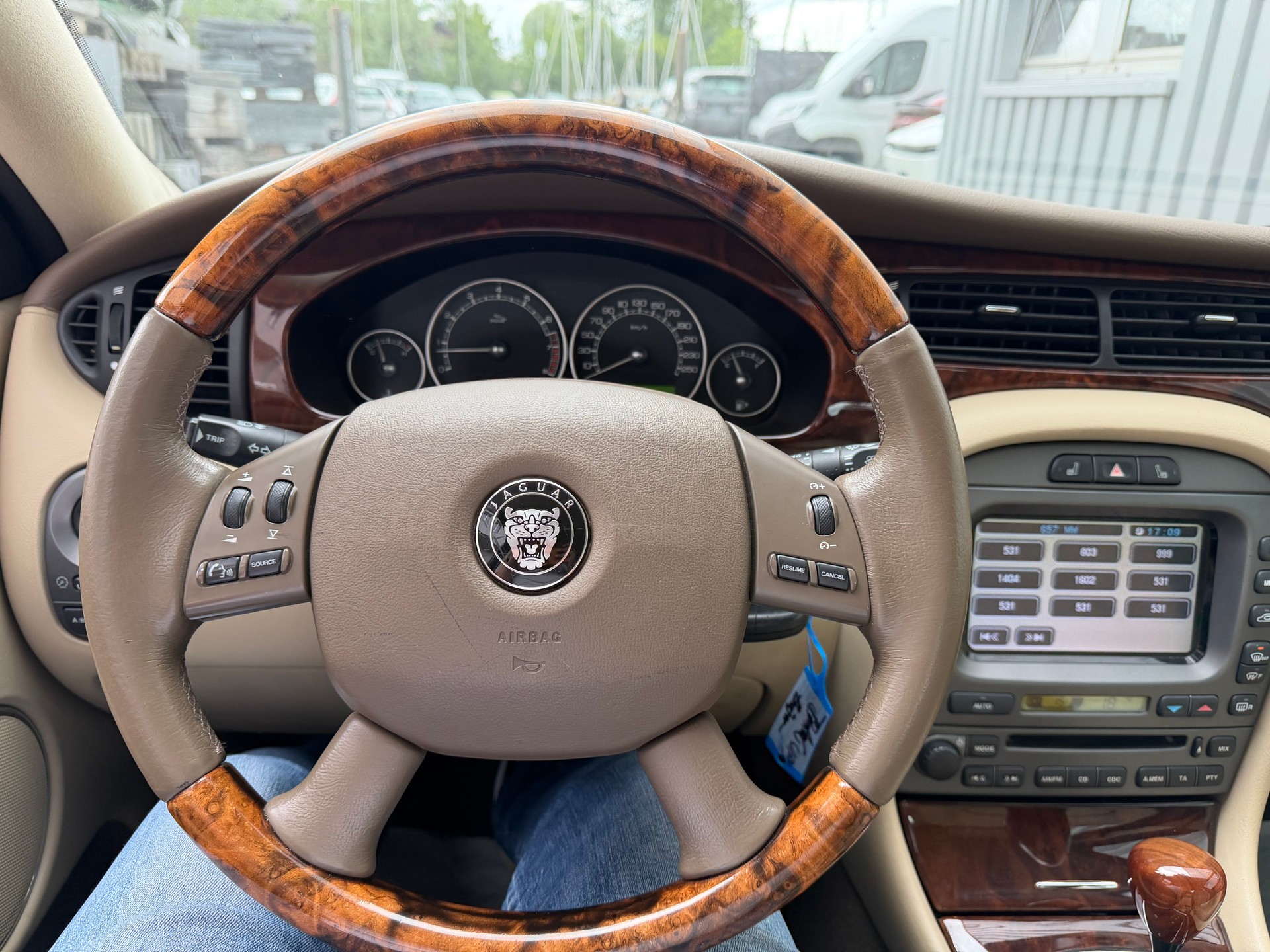 JAGUAR X-Type 3.0 V6 Traction4 Sovereign Anniv. Pack Aut.-image-12