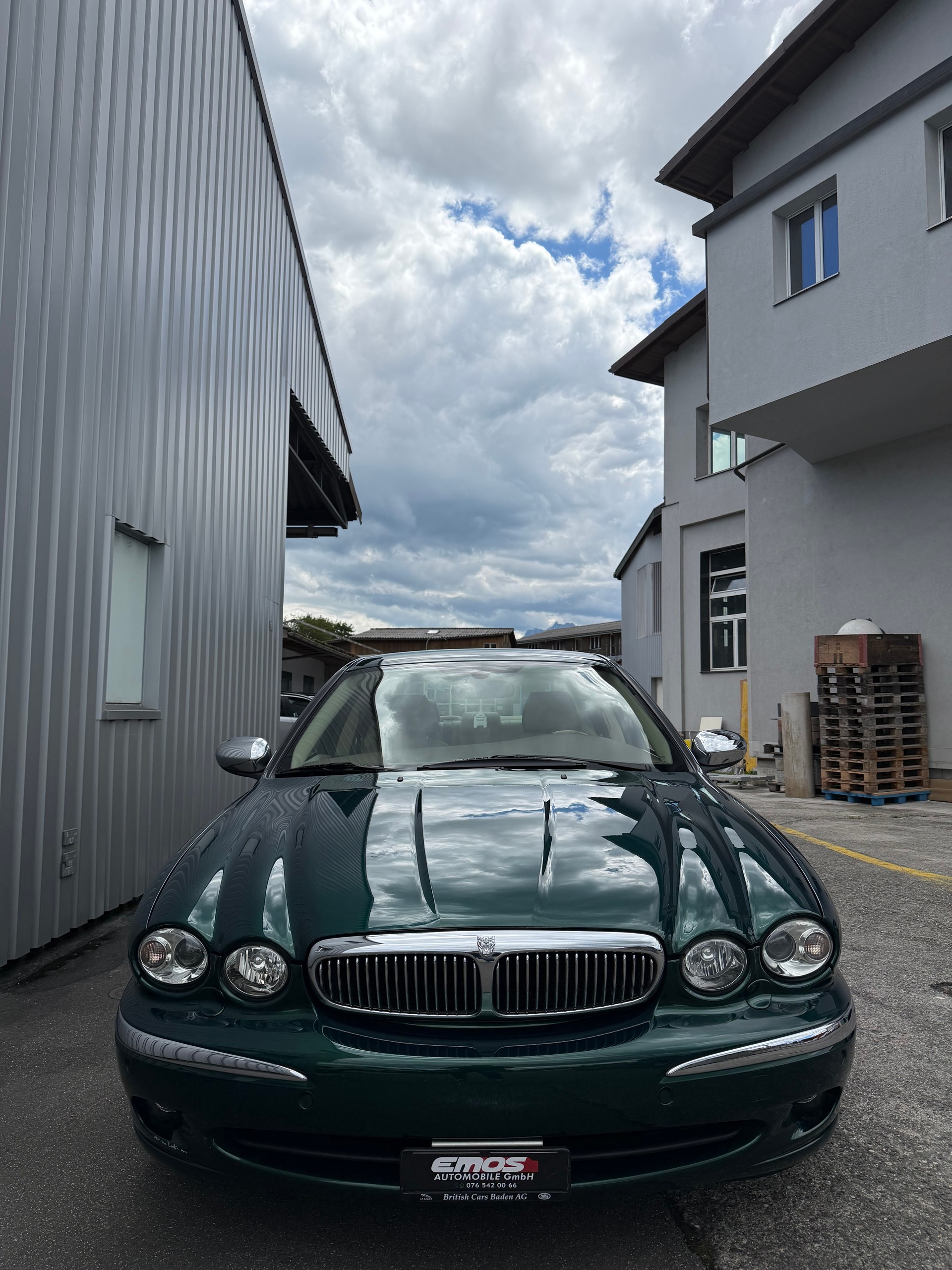 JAGUAR X-Type 3.0 V6 Traction4 Sovereign Anniv. Pack Aut.-image-1