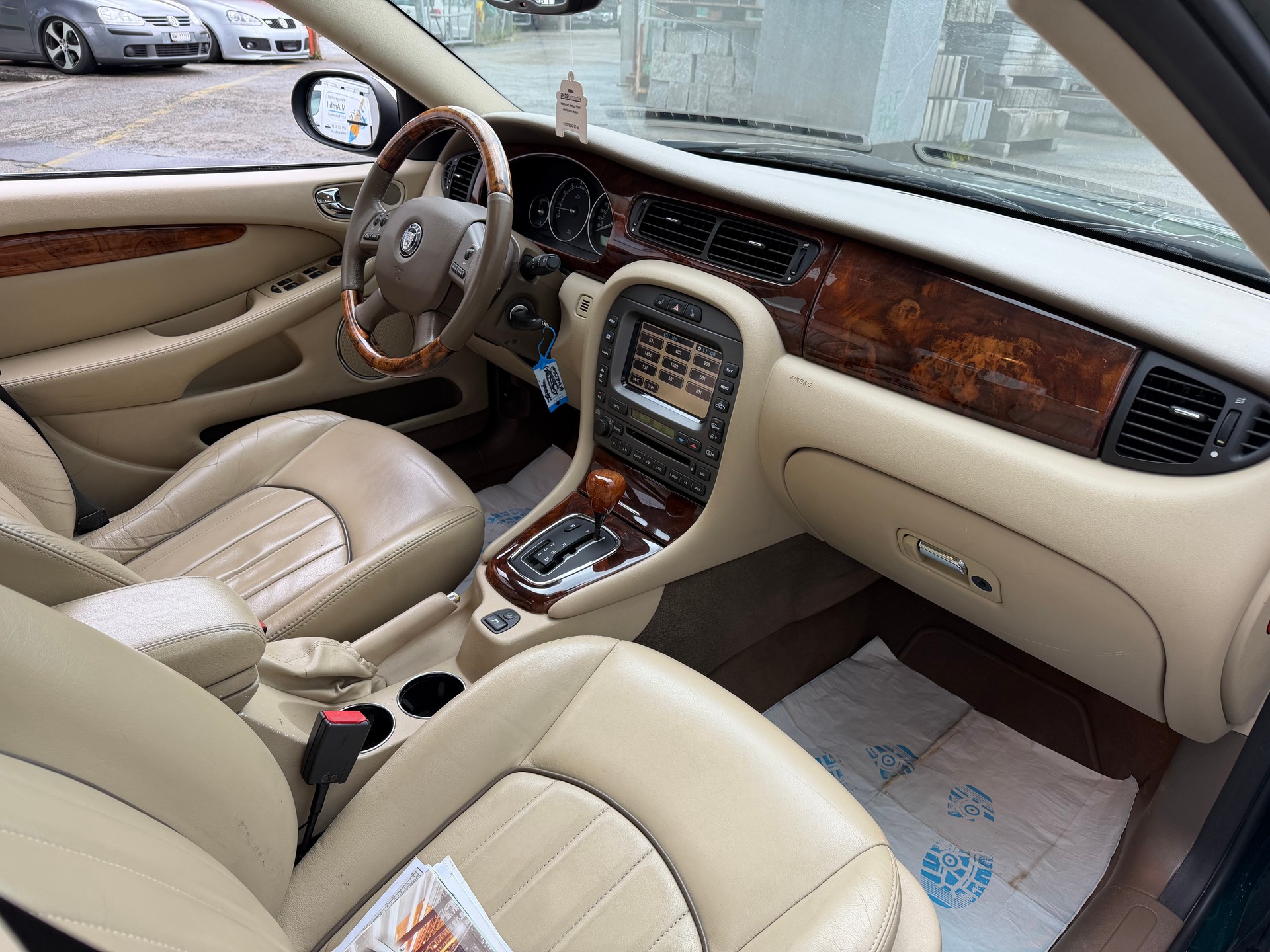 JAGUAR X-Type 3.0 V6 Traction4 Sovereign Anniv. Pack Aut.-image-9