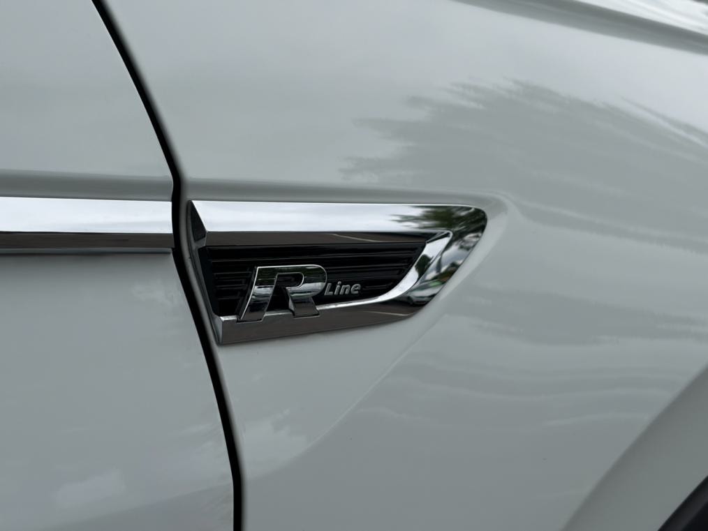 VW Tiguan 2.0 TSi R-Line 4Motion-image-3