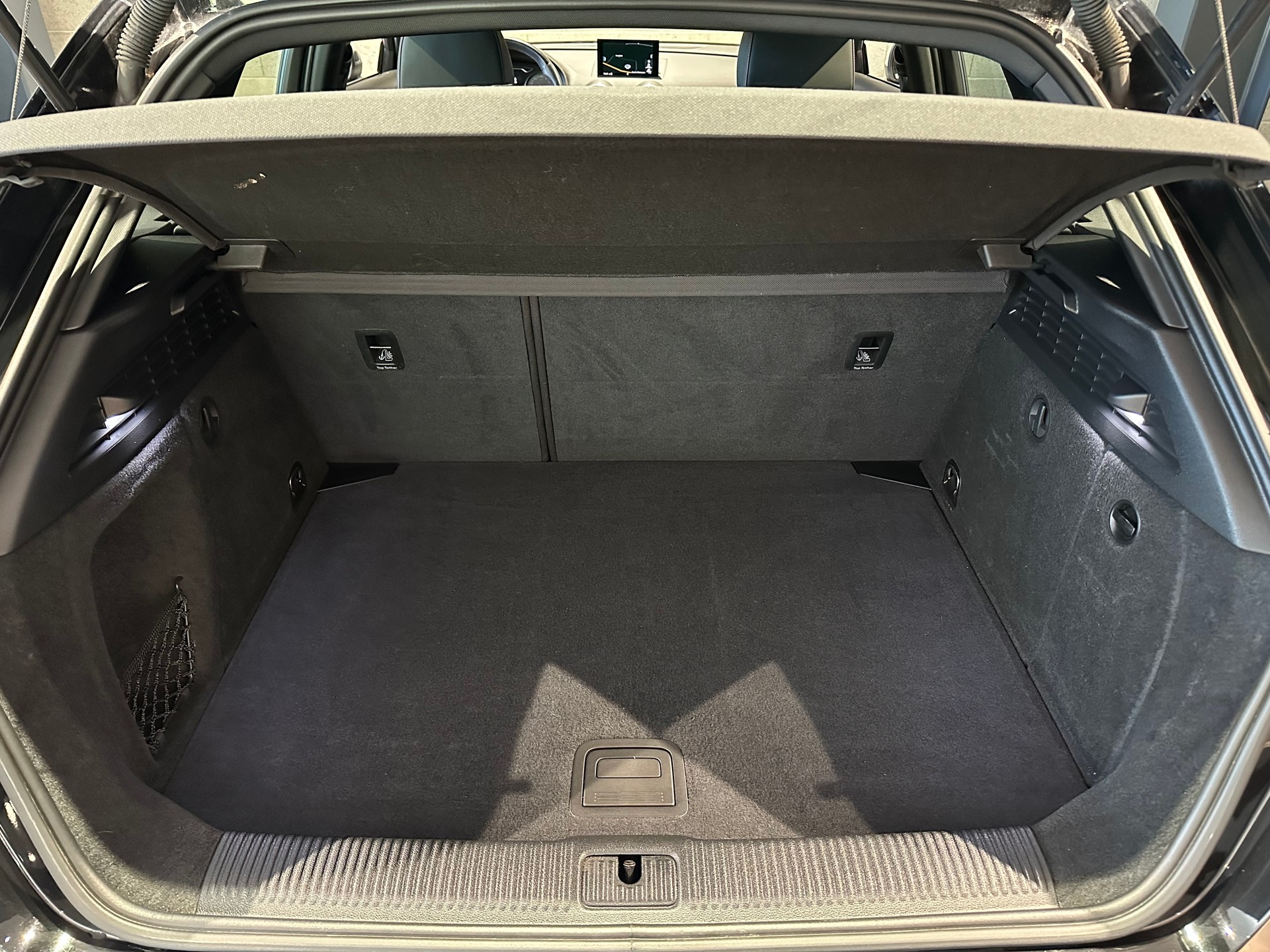 AUDI S3 SportBack 2.0 TFSI quattro-image-12
