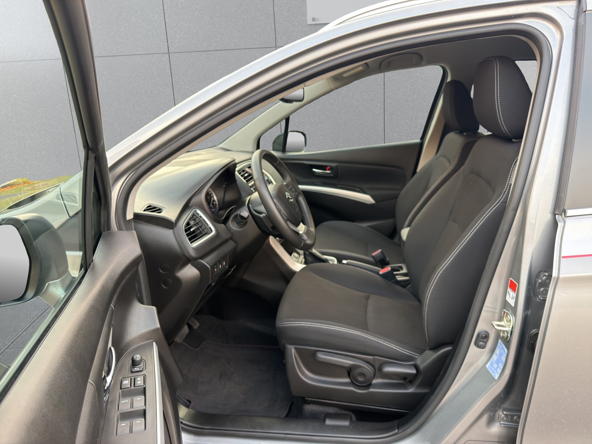 SUZUKI SX4 S-Cross 1.4 16V Piz Sulai Swiss Edition 4WD Automatic*TOP ZUSTAND*TOP AUSSTATTUNG*NUR 20000 KM*-image-19