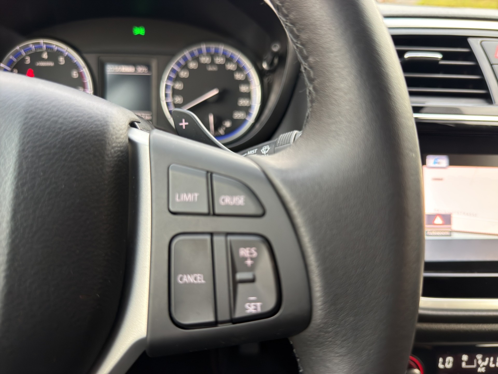 SUZUKI SX4 S-Cross 1.4 16V Piz Sulai Swiss Edition 4WD Automatic*TOP ZUSTAND*TOP AUSSTATTUNG*NUR 20000 KM*-image-15