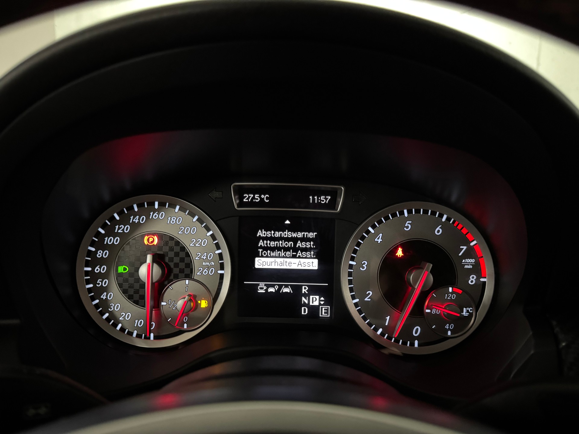 MERCEDES-BENZ A 250 Sport 7G-DCT AMG-Line-image-15