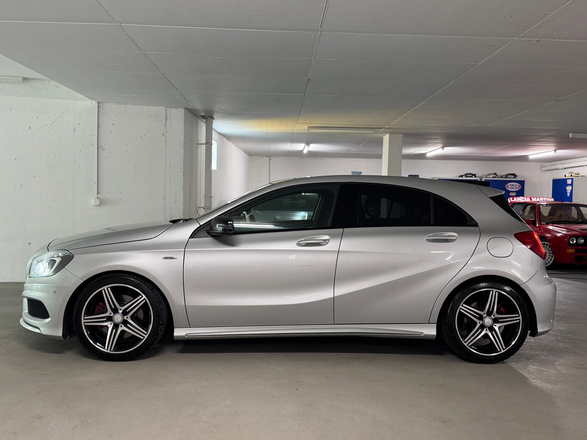 MERCEDES-BENZ A 250 Sport 7G-DCT AMG-Line-image-3