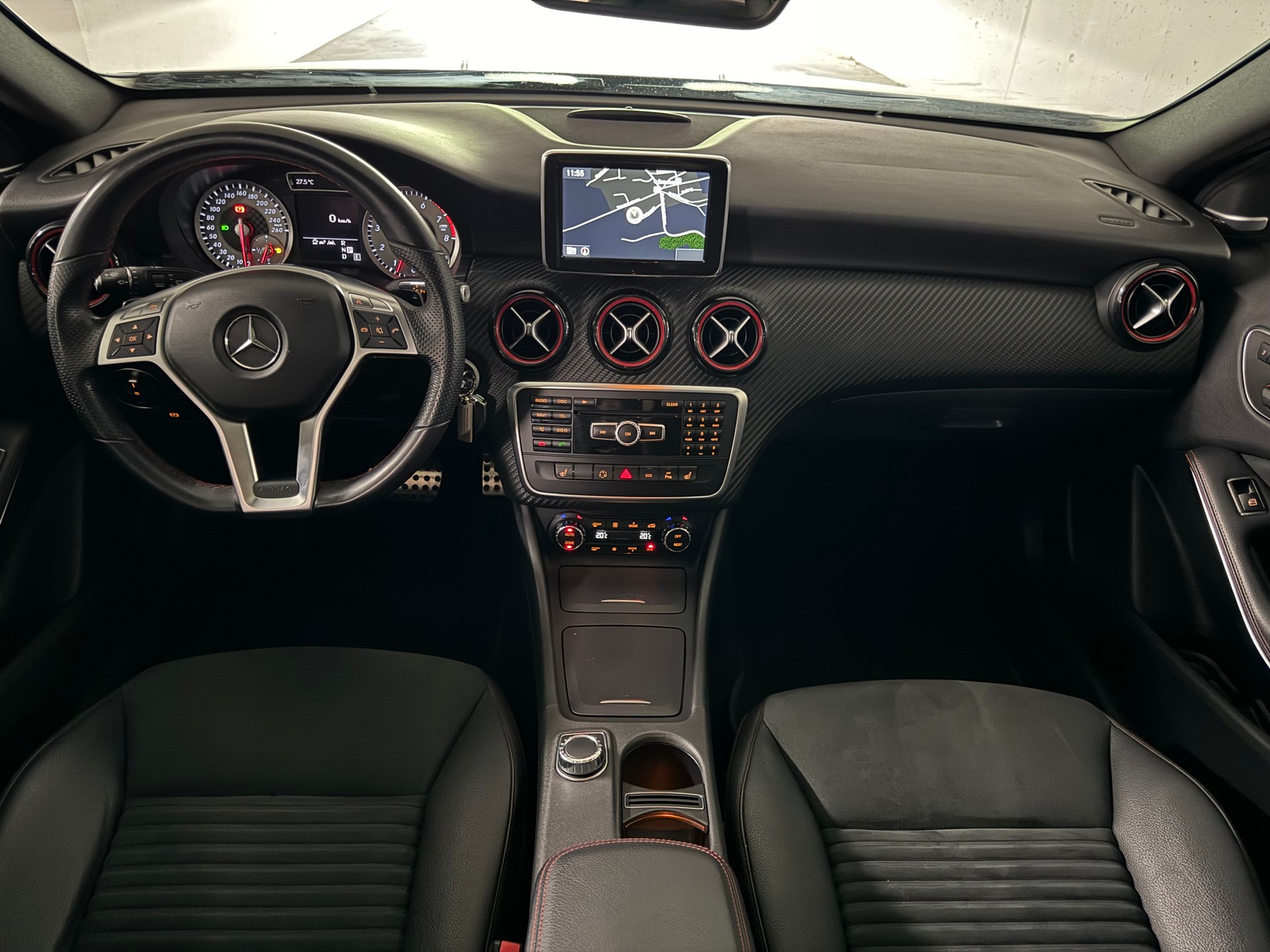 MERCEDES-BENZ A 250 Sport 7G-DCT AMG-Line-image-9