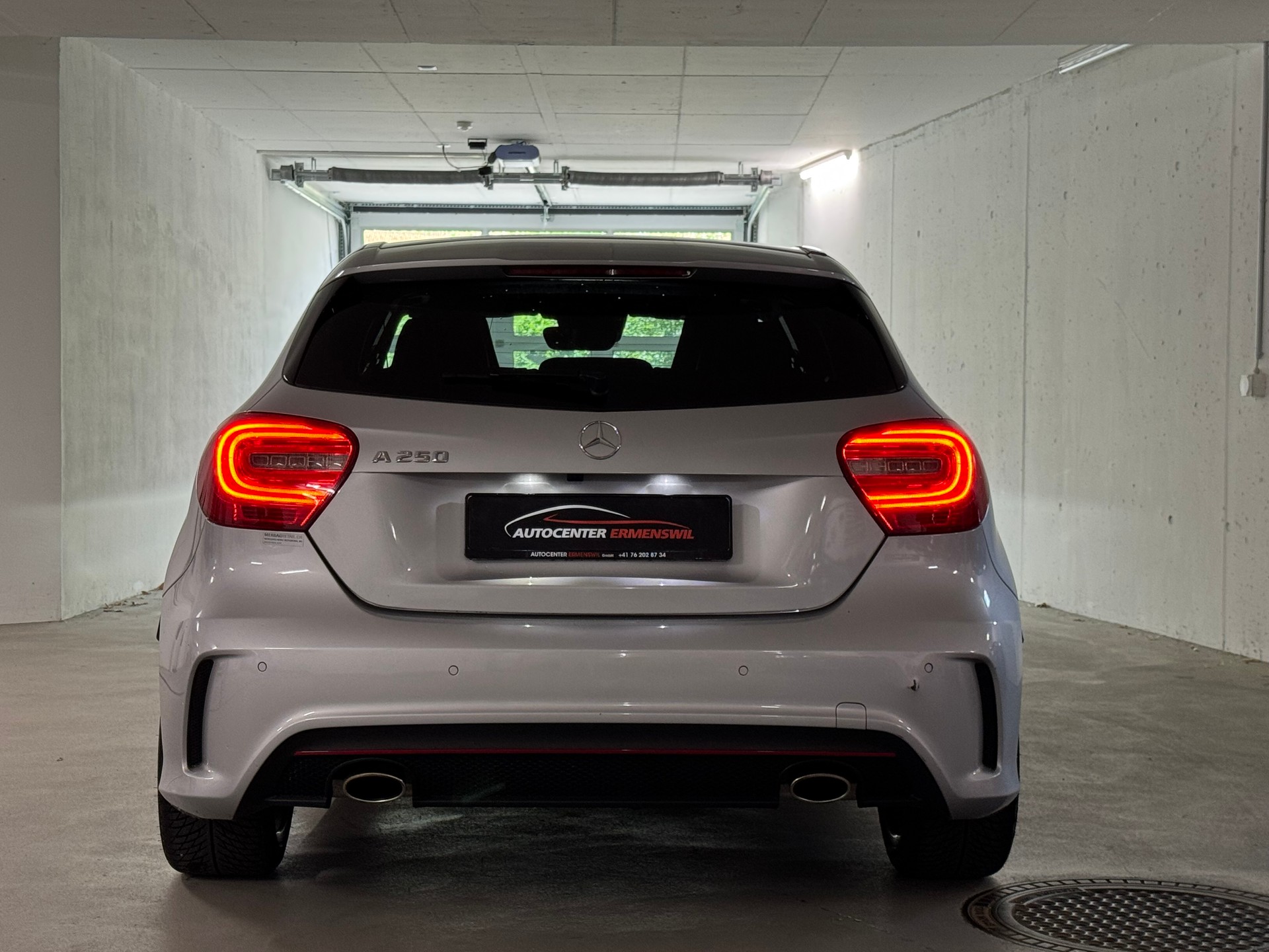 MERCEDES-BENZ A 250 Sport 7G-DCT AMG-Line-image-5