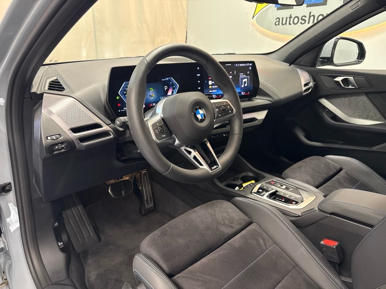 BMW 120 M Sport Steptronic-image-2