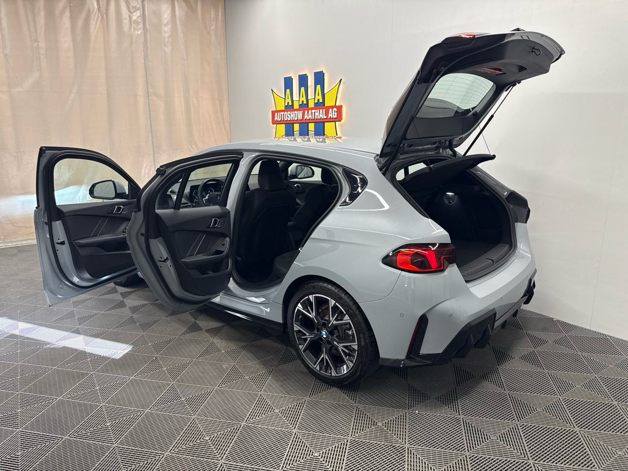 BMW 120 M Sport Steptronic-image-11
