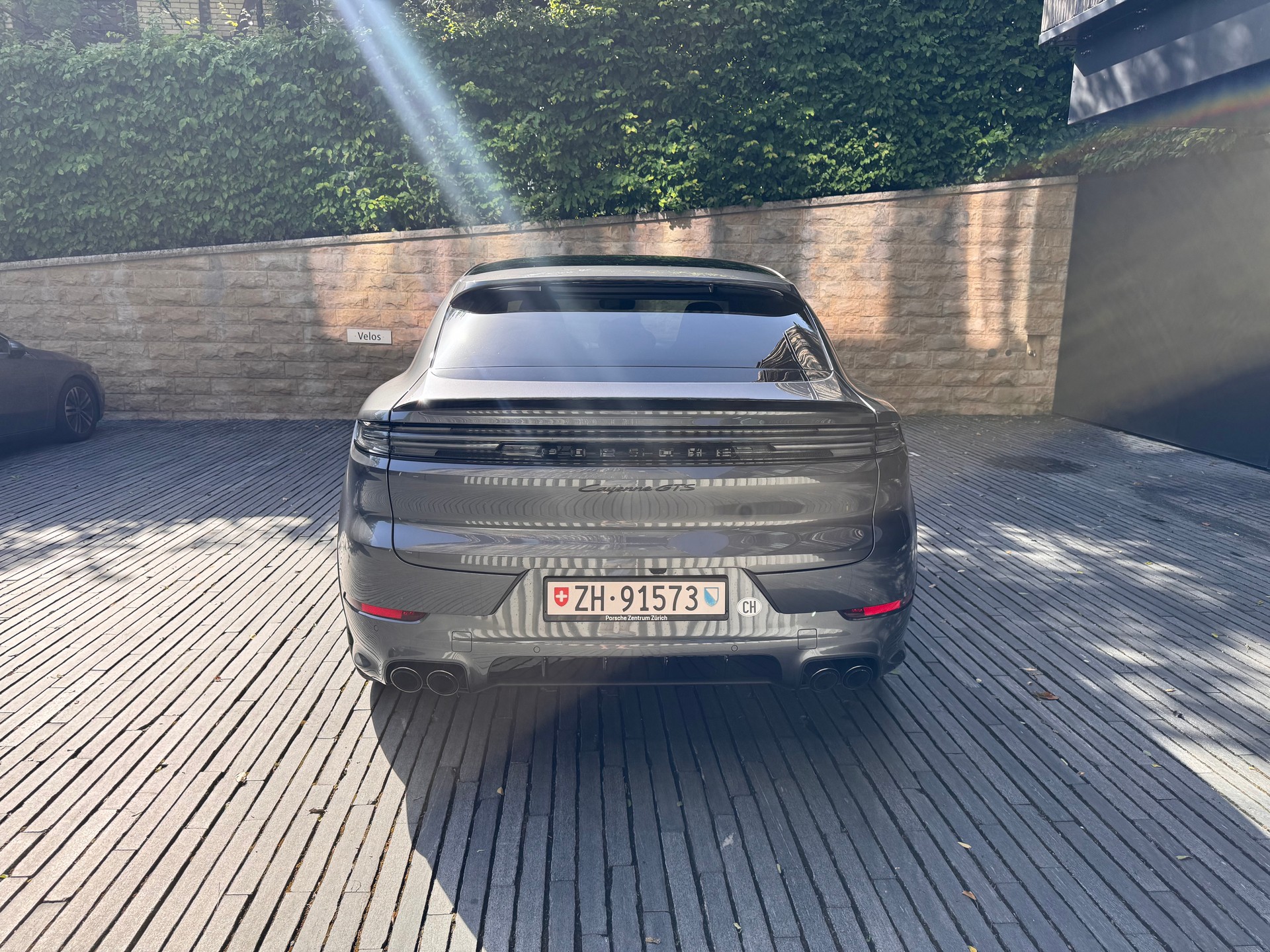 PORSCHE Cayenne Coupé GTS 4.0 V8-image-2