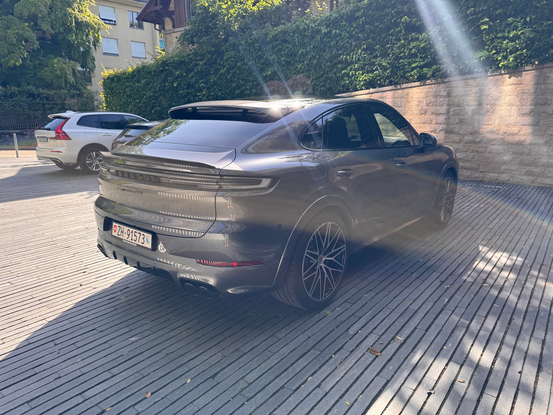 PORSCHE Cayenne Coupé GTS 4.0 V8-image-3