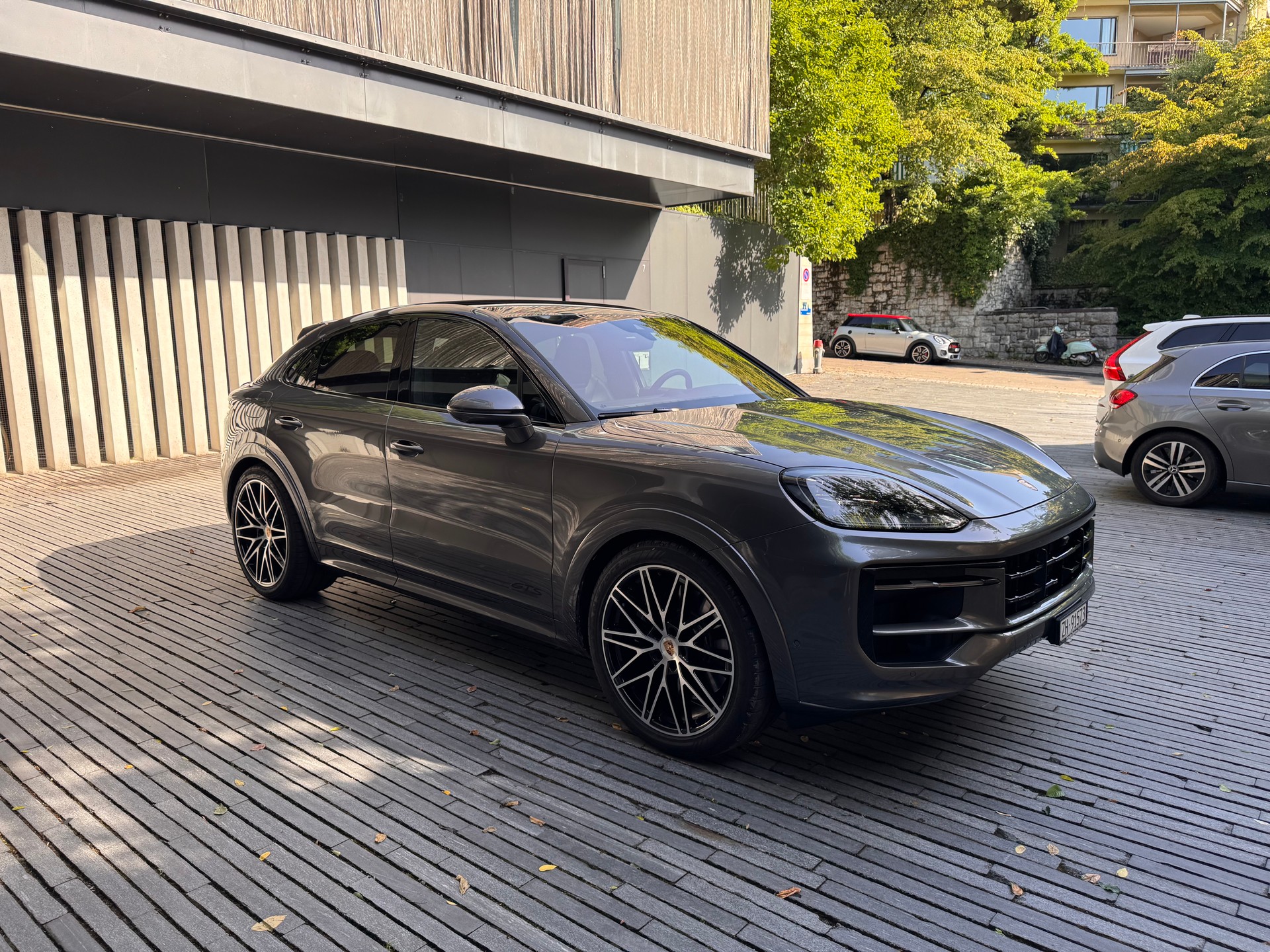 PORSCHE Cayenne Coupé GTS 4.0 V8-image-4