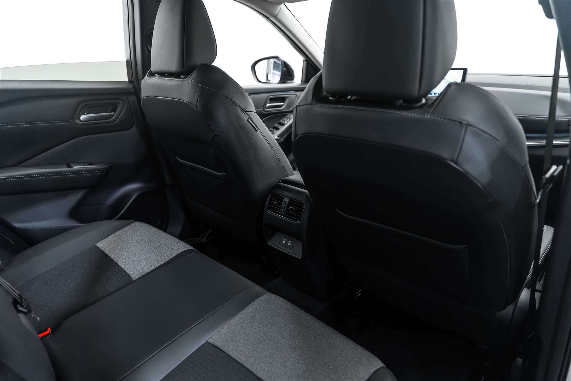 NISSAN Qashqai 1.3 DIG-T MHEV N-Connecta Xtronic-Automat-image-10
