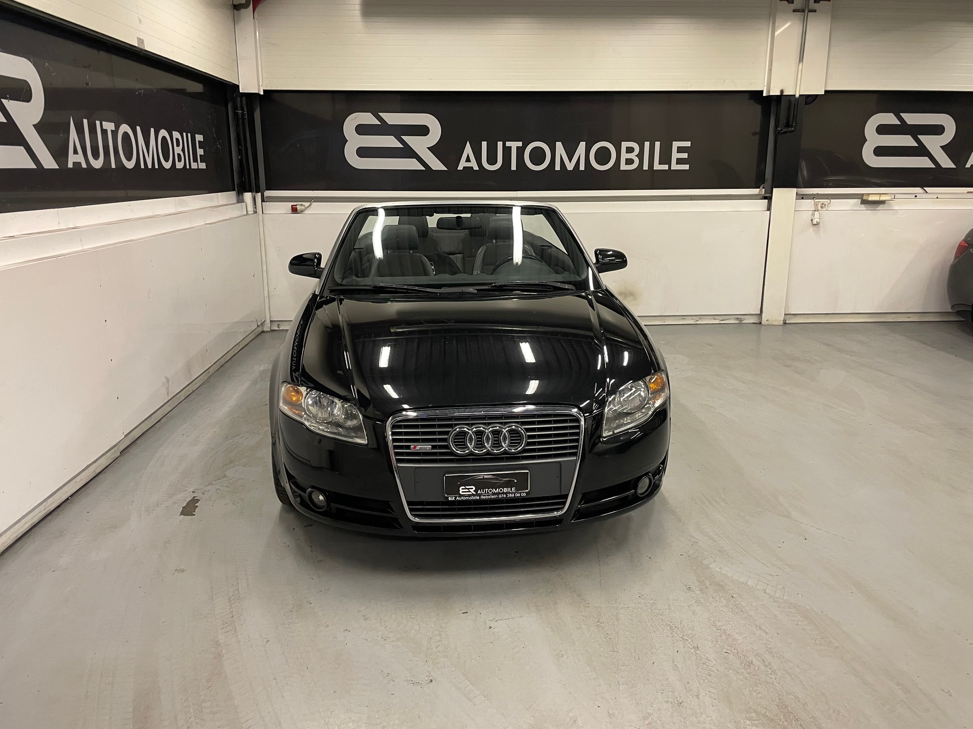 AUDI A4 Cabriolet 2.0T FSI-image-2