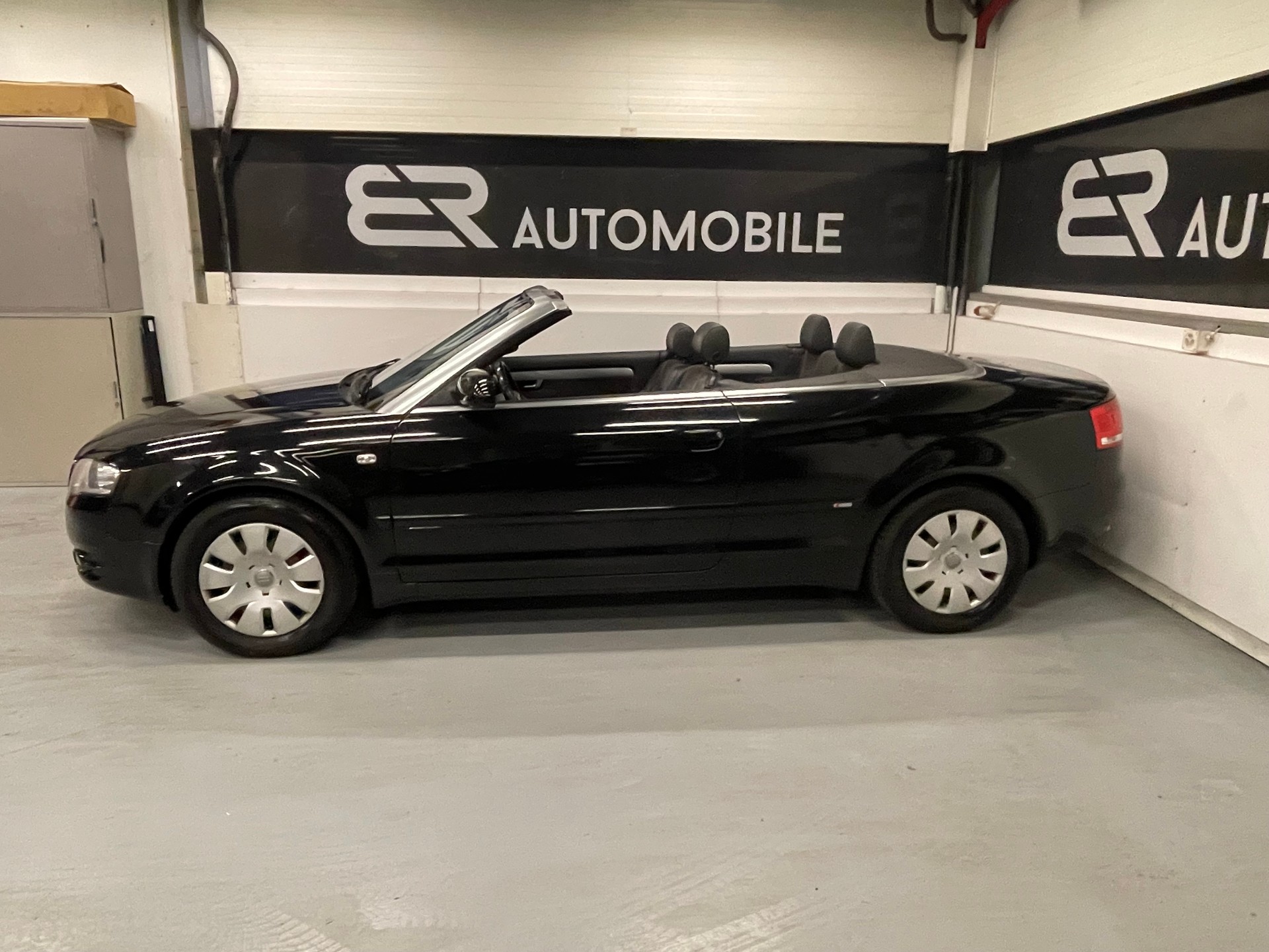 AUDI A4 Cabriolet 2.0T FSI-image-6